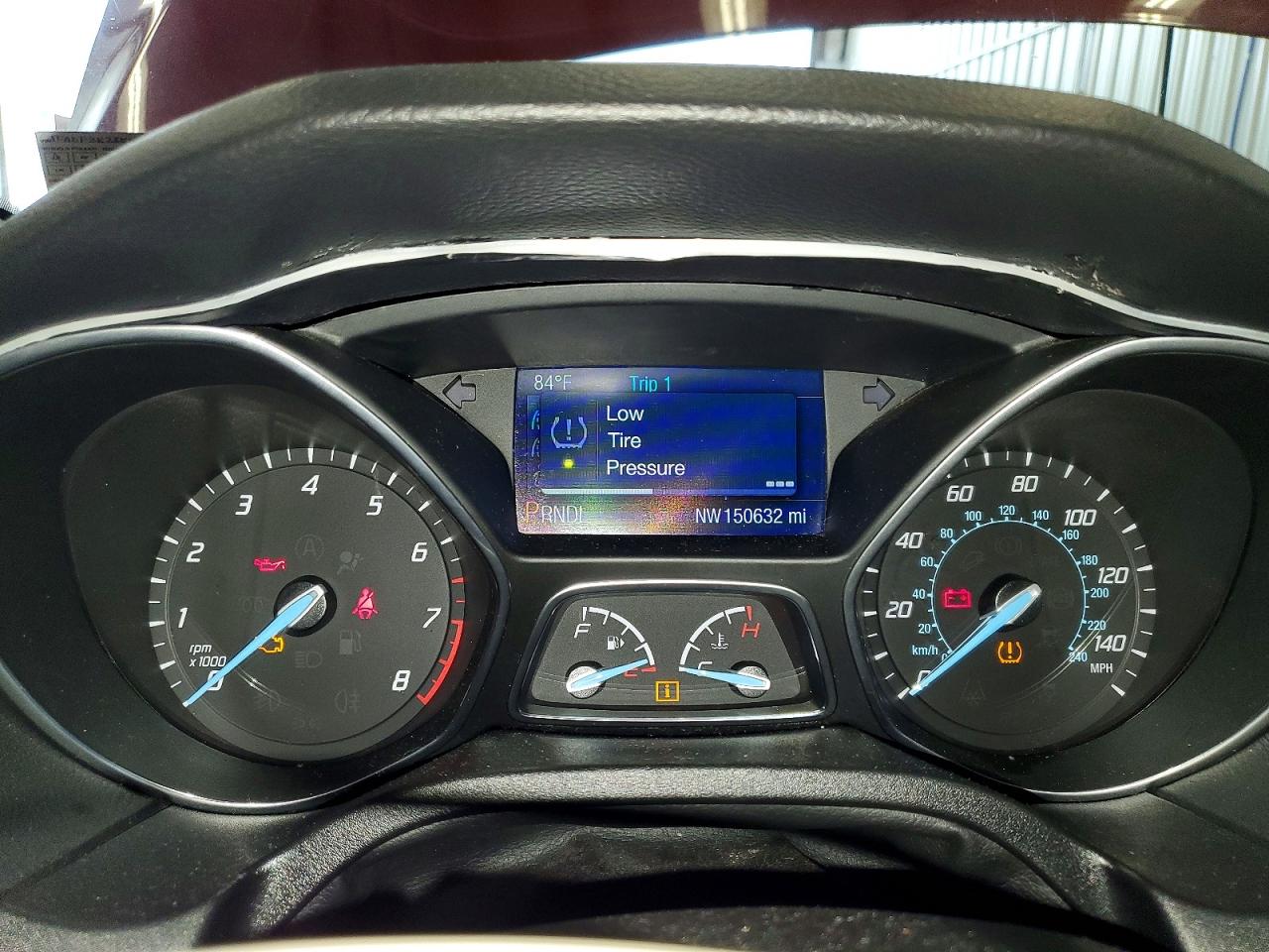 2014 Ford Focus Se Red vin: 1FADP3K2XEL428411