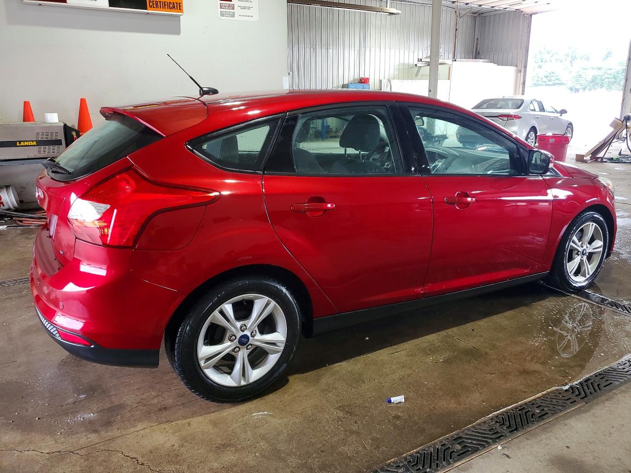 2014 Ford Focus Se Burgundy vin: 1FADP3K2XEL437318