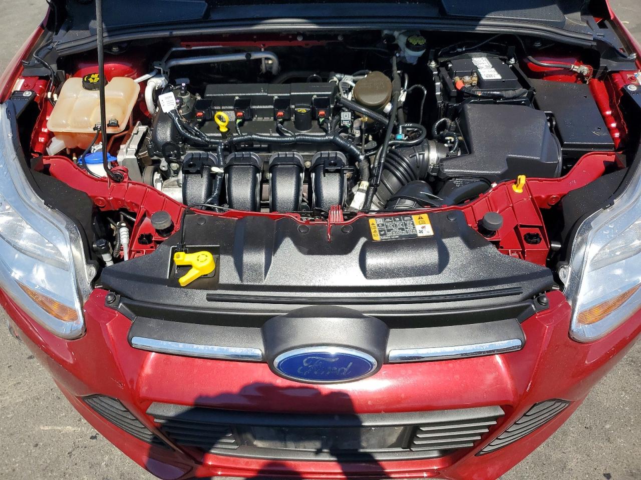 2014 Ford Focus Se Red vin: 1FADP3K2XEL442051