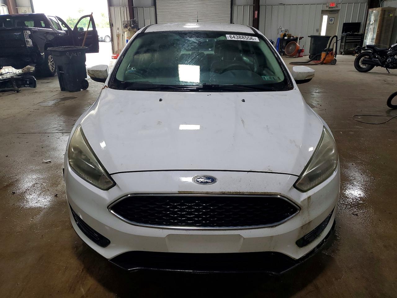 2015 Ford Focus Se White vin: 1FADP3K2XFL202404