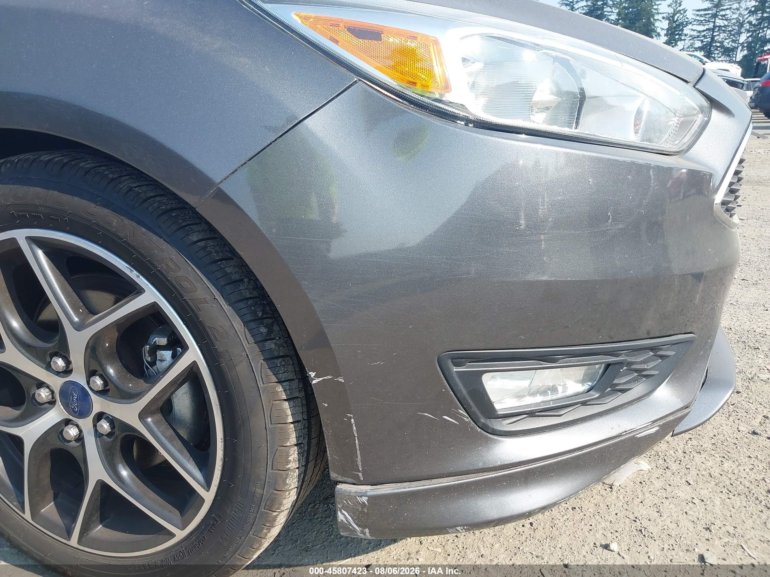 2015 Ford Focus Se Gray vin: 1FADP3K2XFL211393