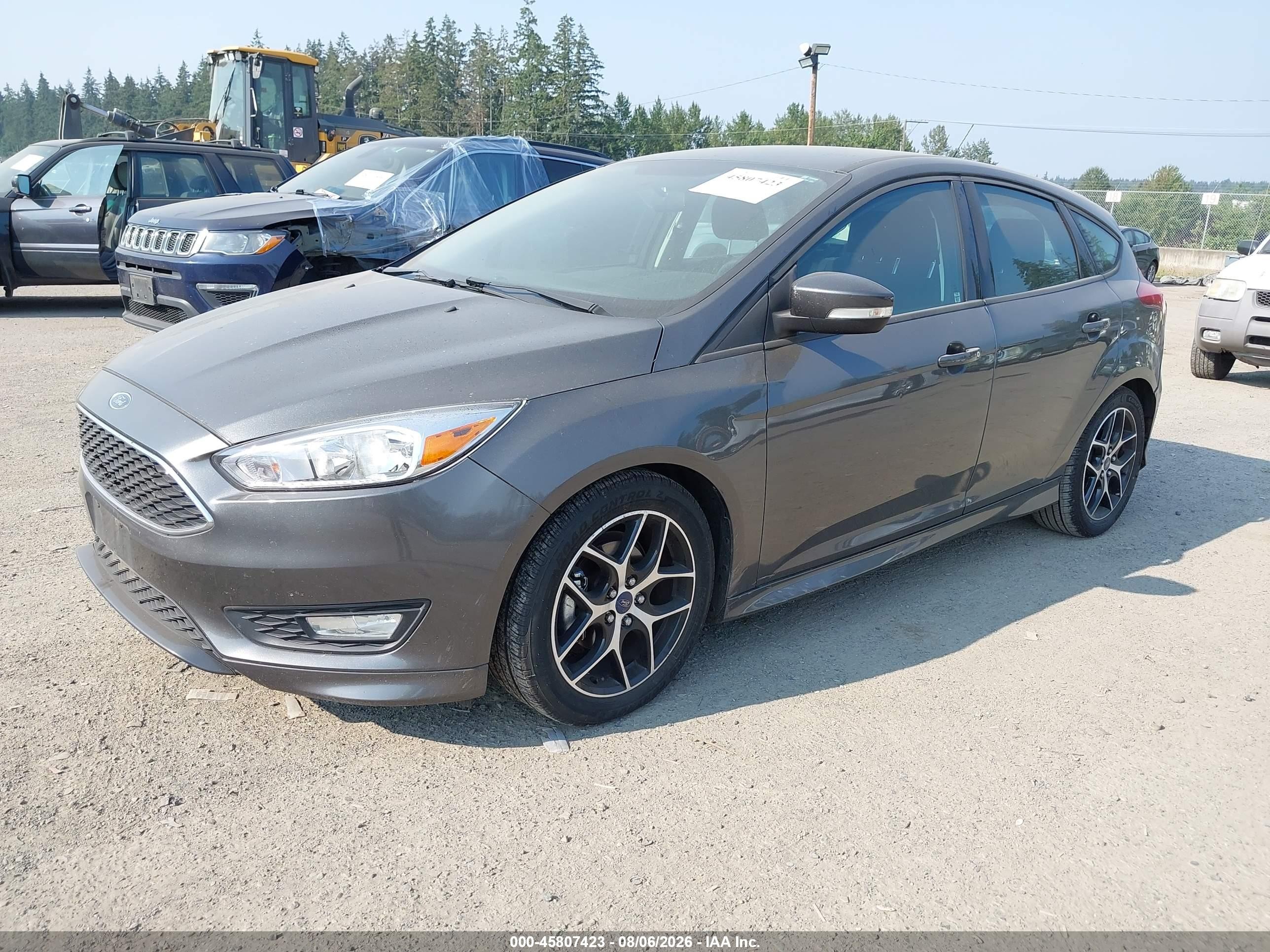2015 Ford Focus Se Gray vin: 1FADP3K2XFL211393