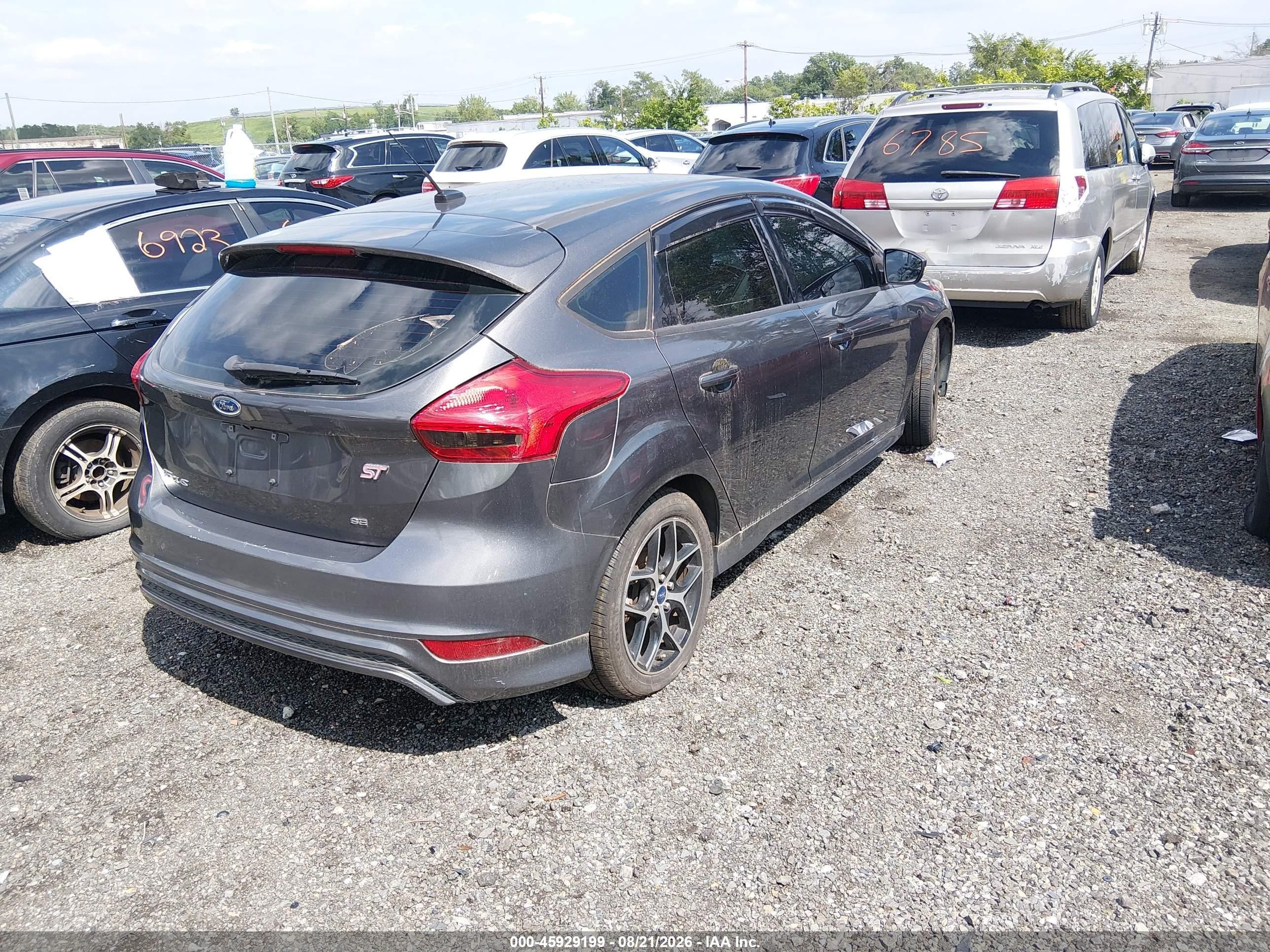 2015 Ford Focus Se Black vin: 1FADP3K2XFL212883