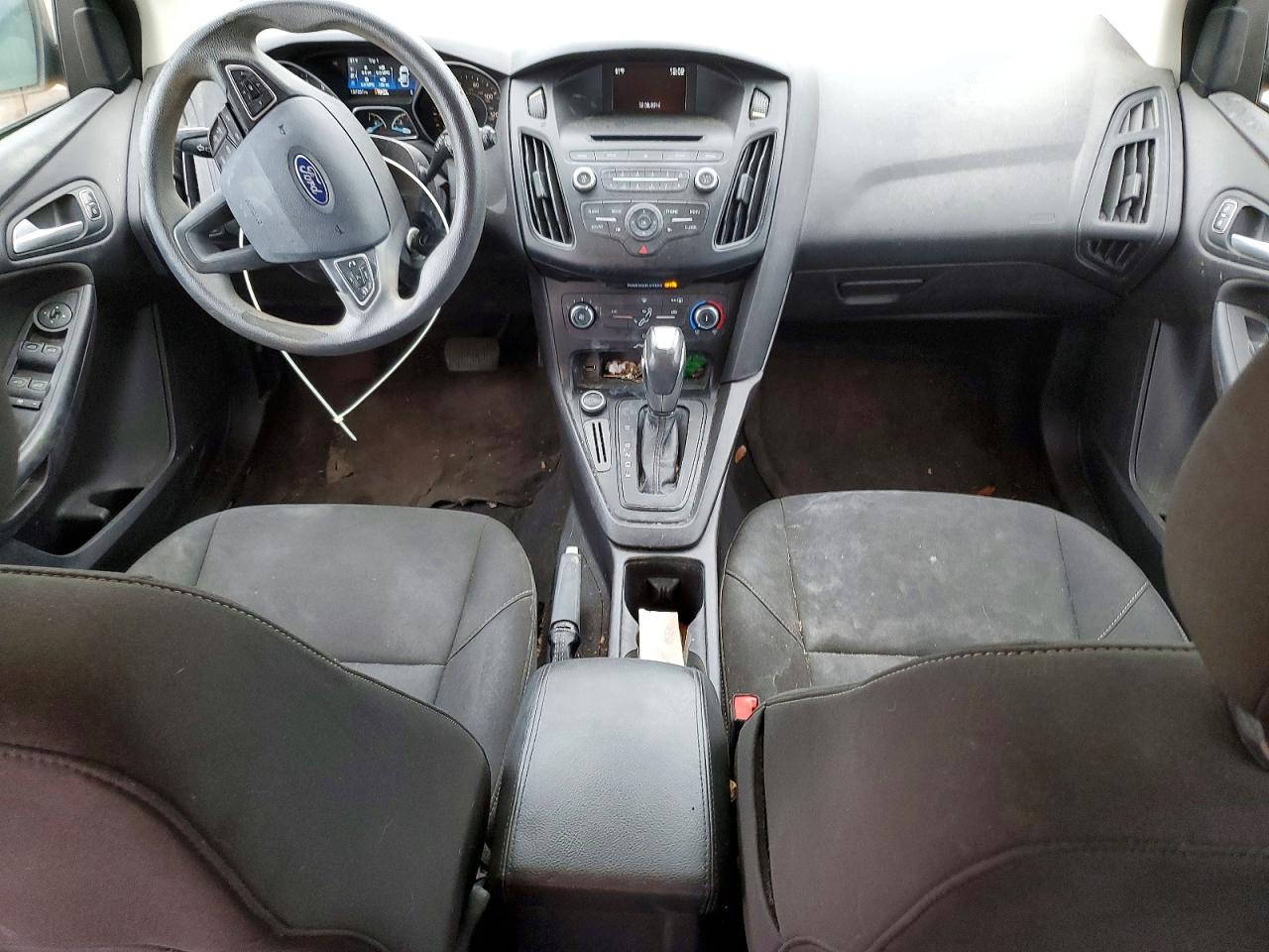 2015 Ford Focus White vin: 1FADP3K2XFL223740