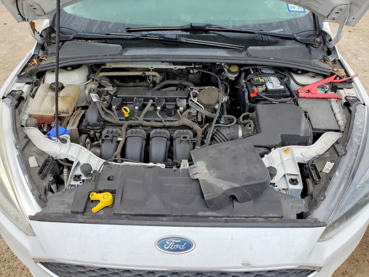2015 Ford Focus White vin: 1FADP3K2XFL223740