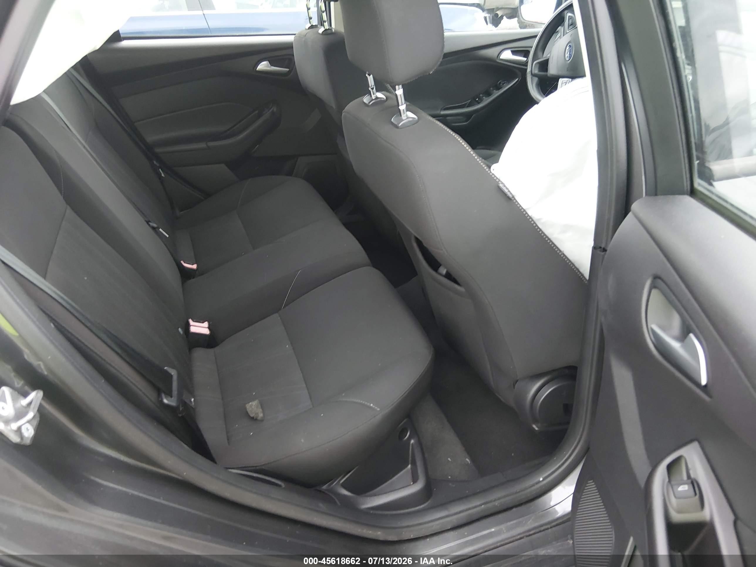 2015 Ford Focus Se Gray vin: 1FADP3K2XFL224063