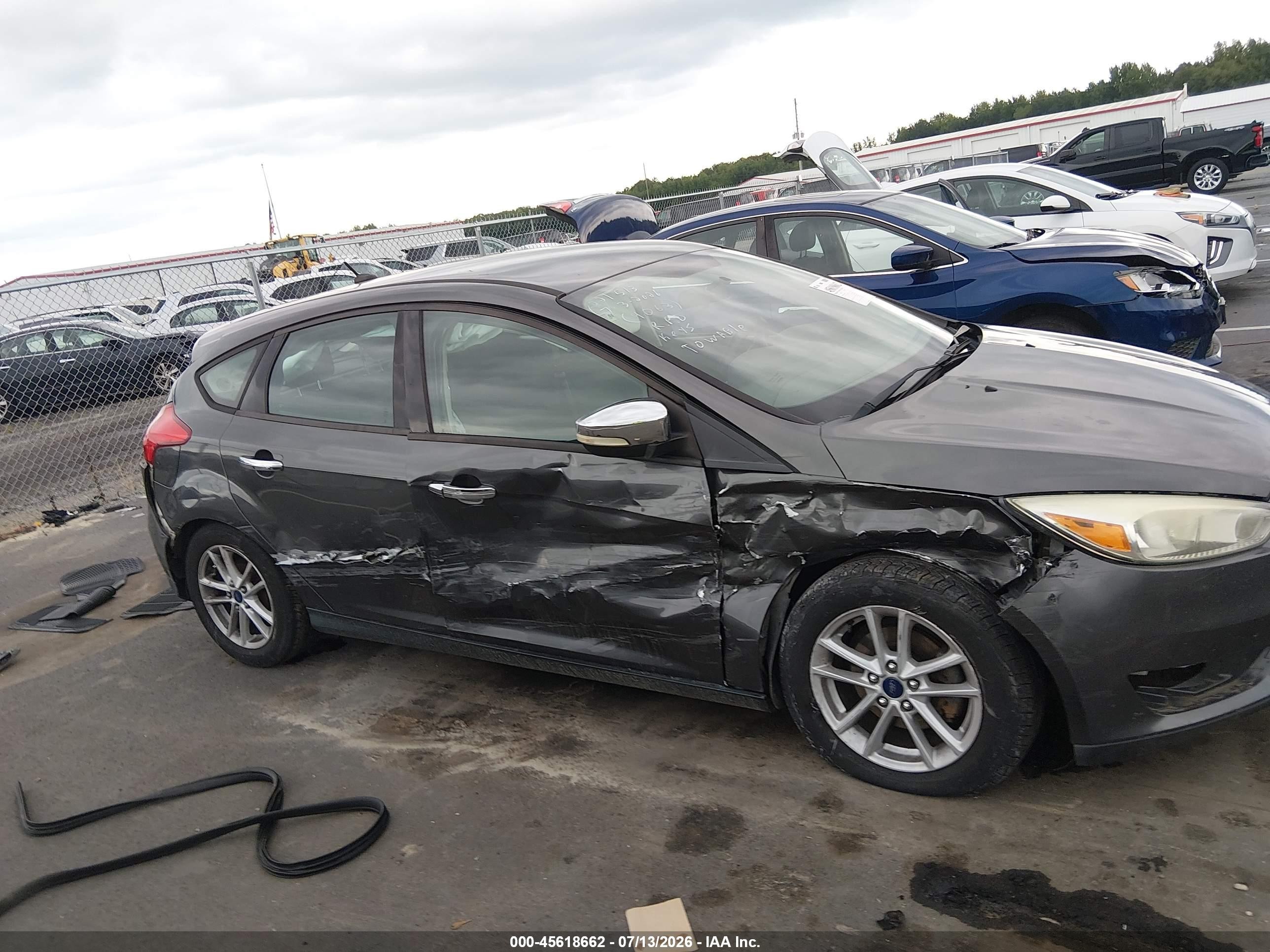 2015 Ford Focus Se Gray vin: 1FADP3K2XFL224063
