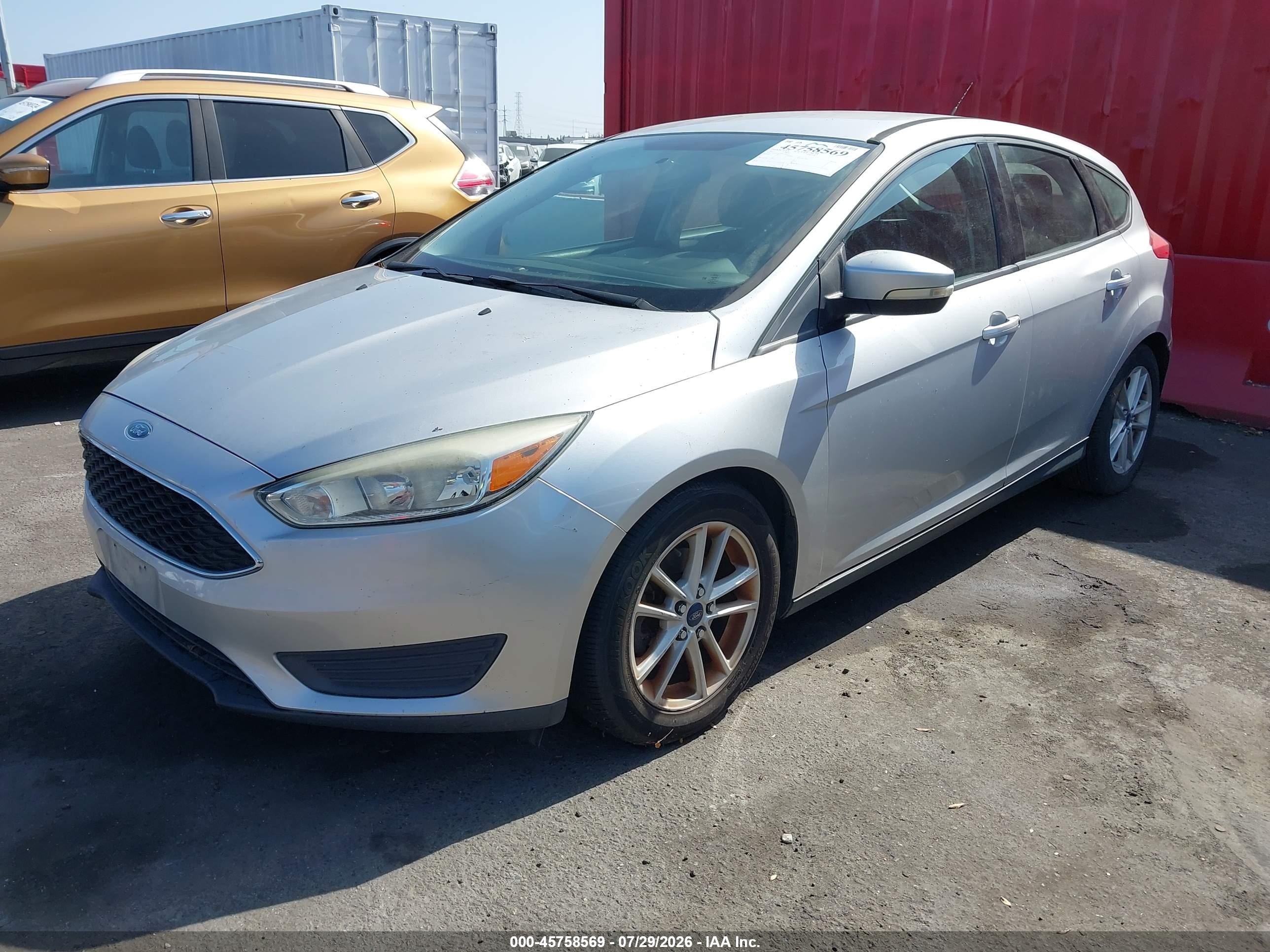 2015 Ford Focus Se Silver vin: 1FADP3K2XFL224452