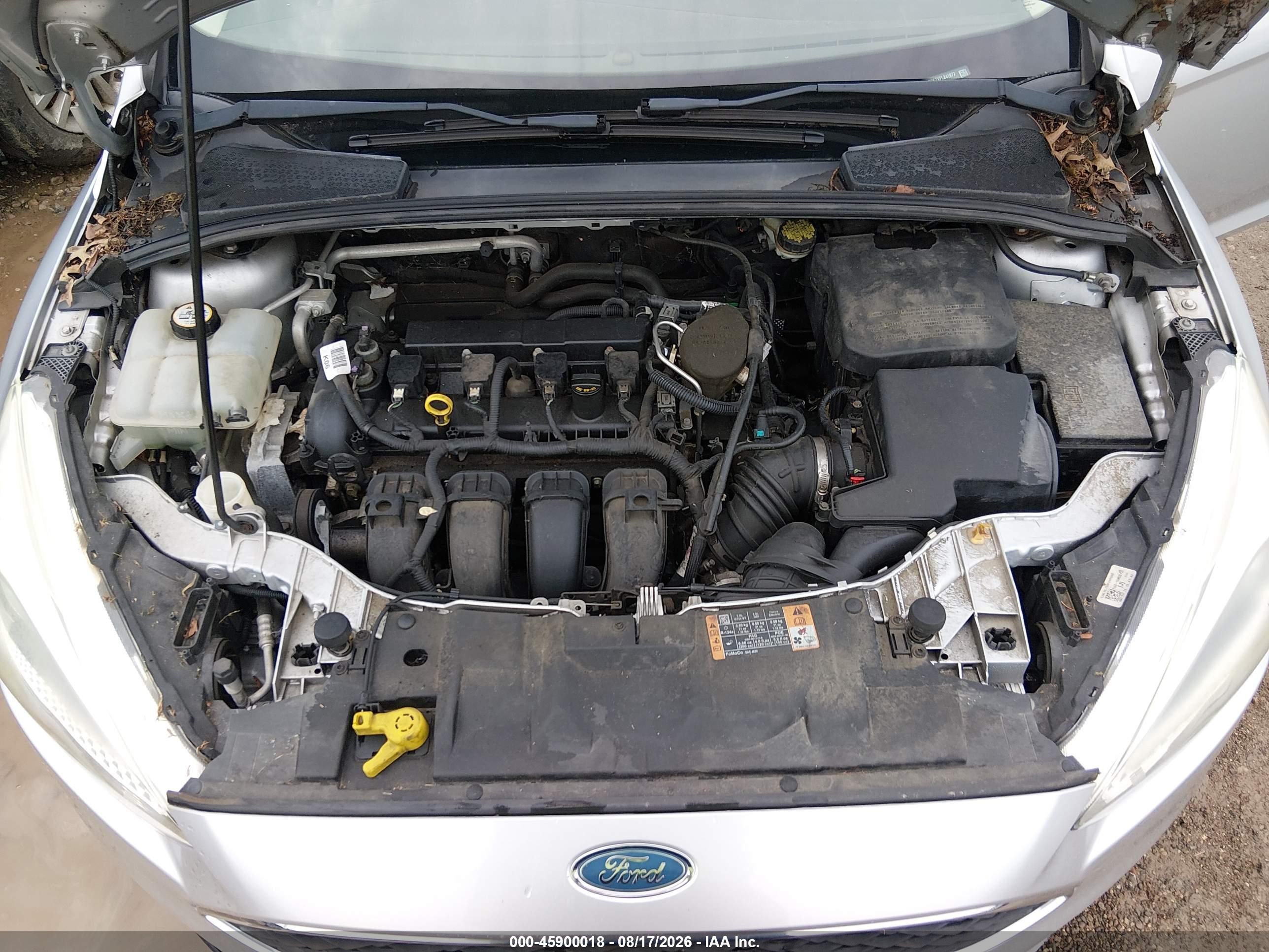 2015 Ford Focus Se Серебряный vin: 1FADP3K2XFL241977