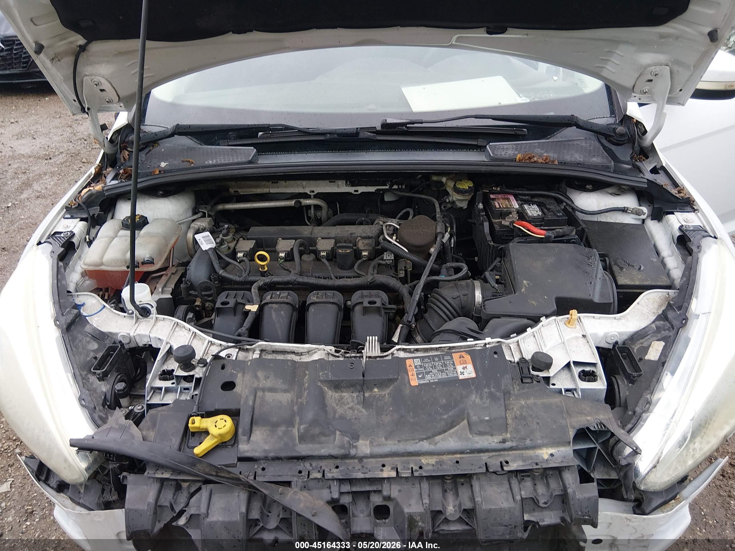 2015 Ford Focus Se Белый vin: 1FADP3K2XFL301370