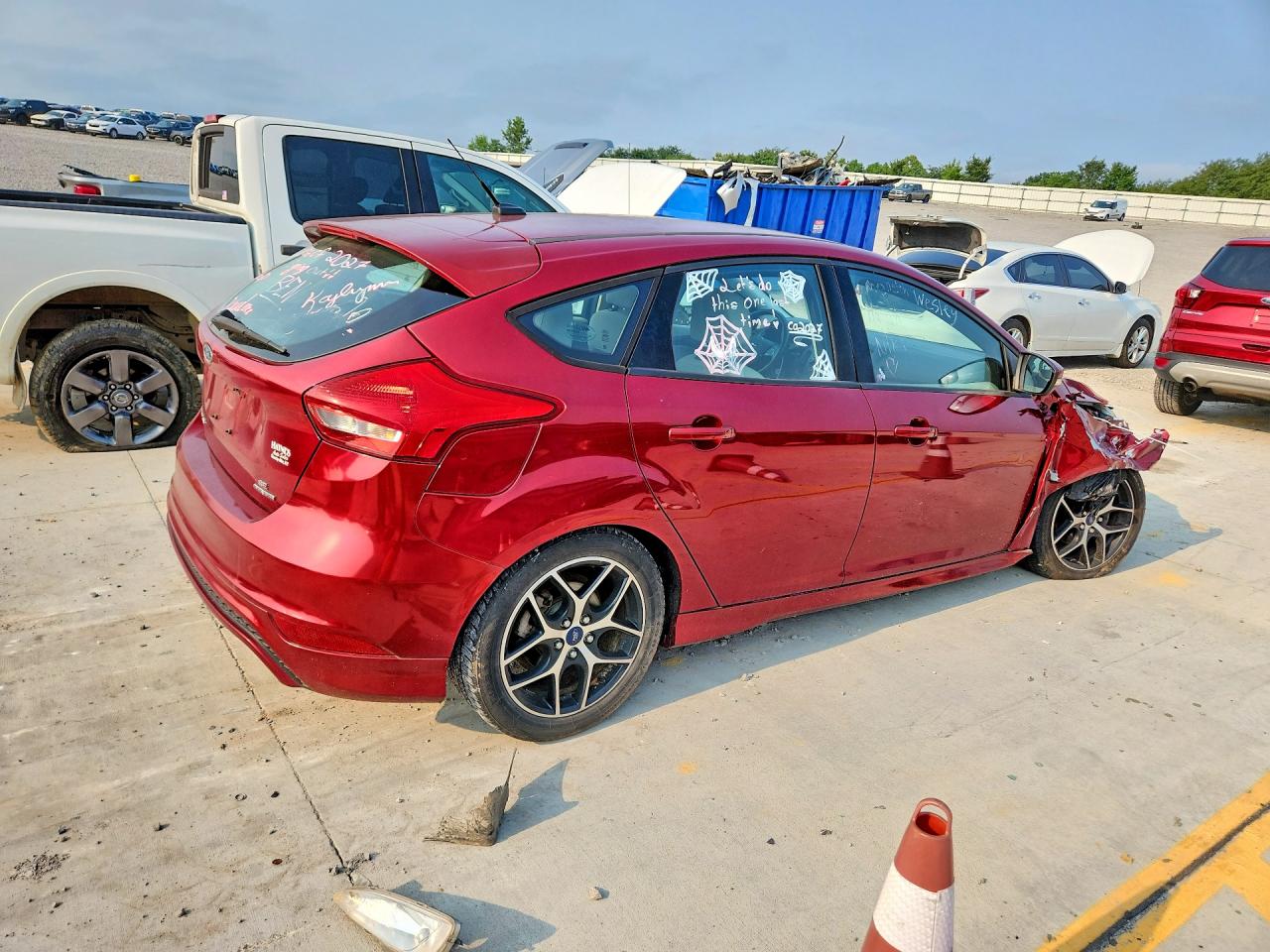 2015 Ford Focus Se Red vin: 1FADP3K2XFL305130