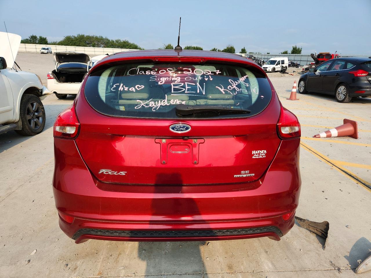 2015 Ford Focus Se Red vin: 1FADP3K2XFL305130