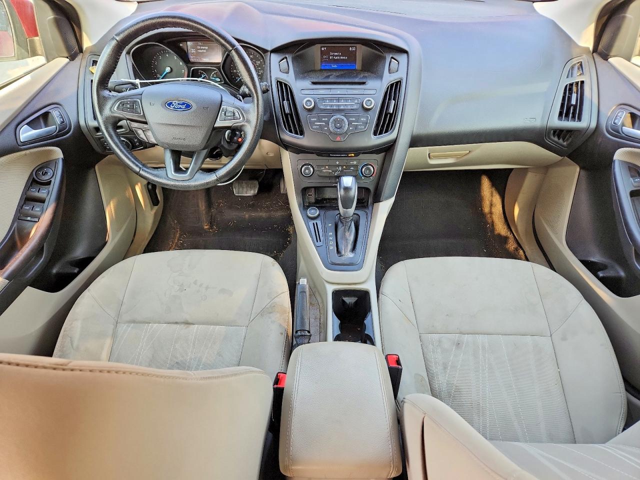 2015 Ford Focus Se Red vin: 1FADP3K2XFL305130