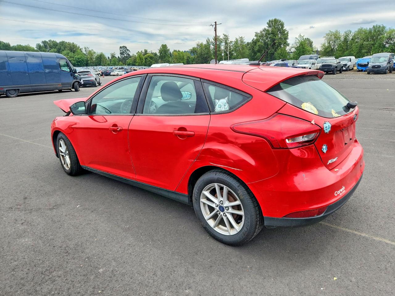 2015 Ford Focus Se Red vin: 1FADP3K2XFL318167