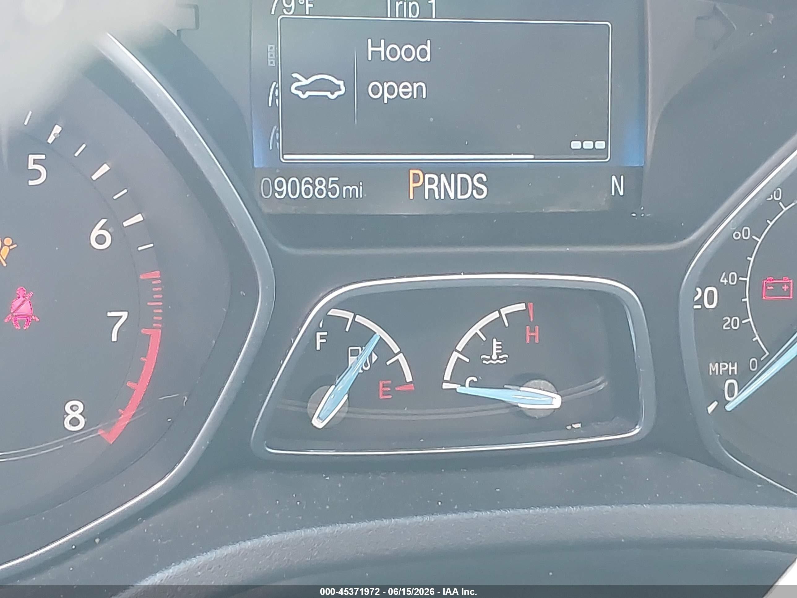 2015 Ford Focus Se Белый vin: 1FADP3K2XFL318508