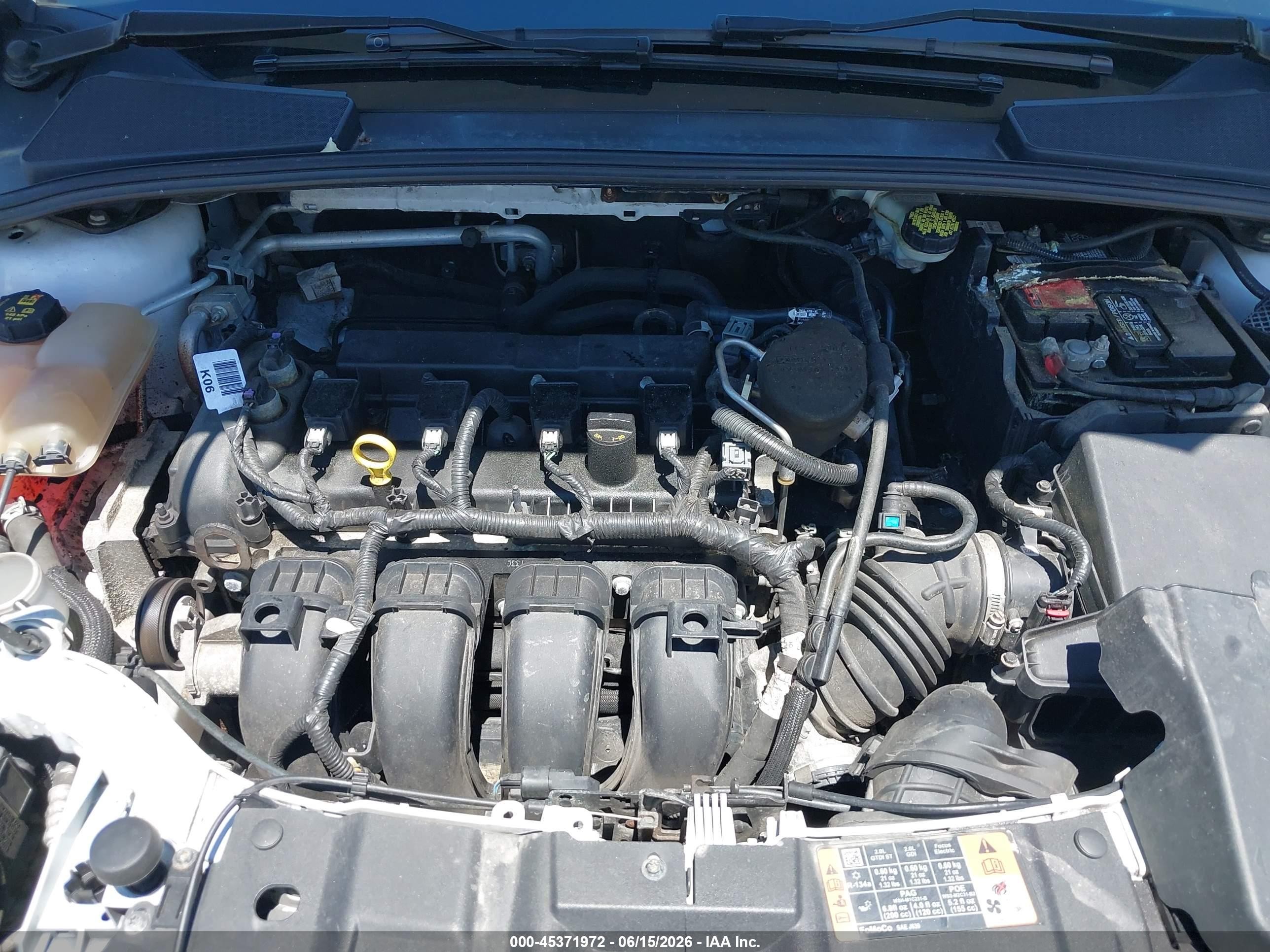 2015 Ford Focus Se Белый vin: 1FADP3K2XFL318508