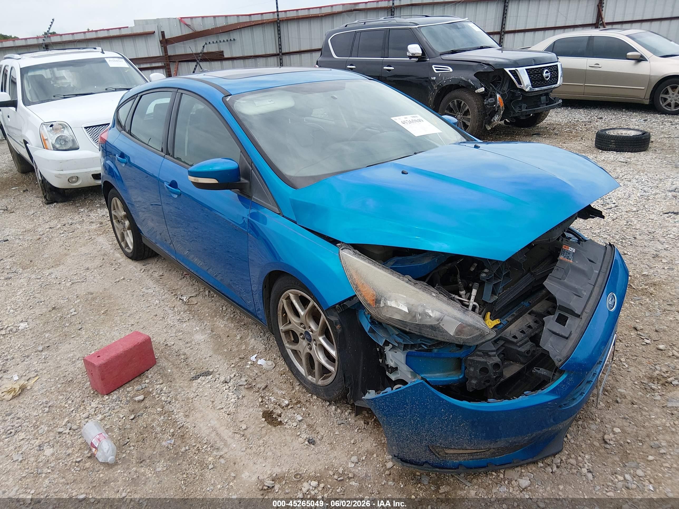 2015 Ford Focus Se Blue vin: 1FADP3K2XFL327211