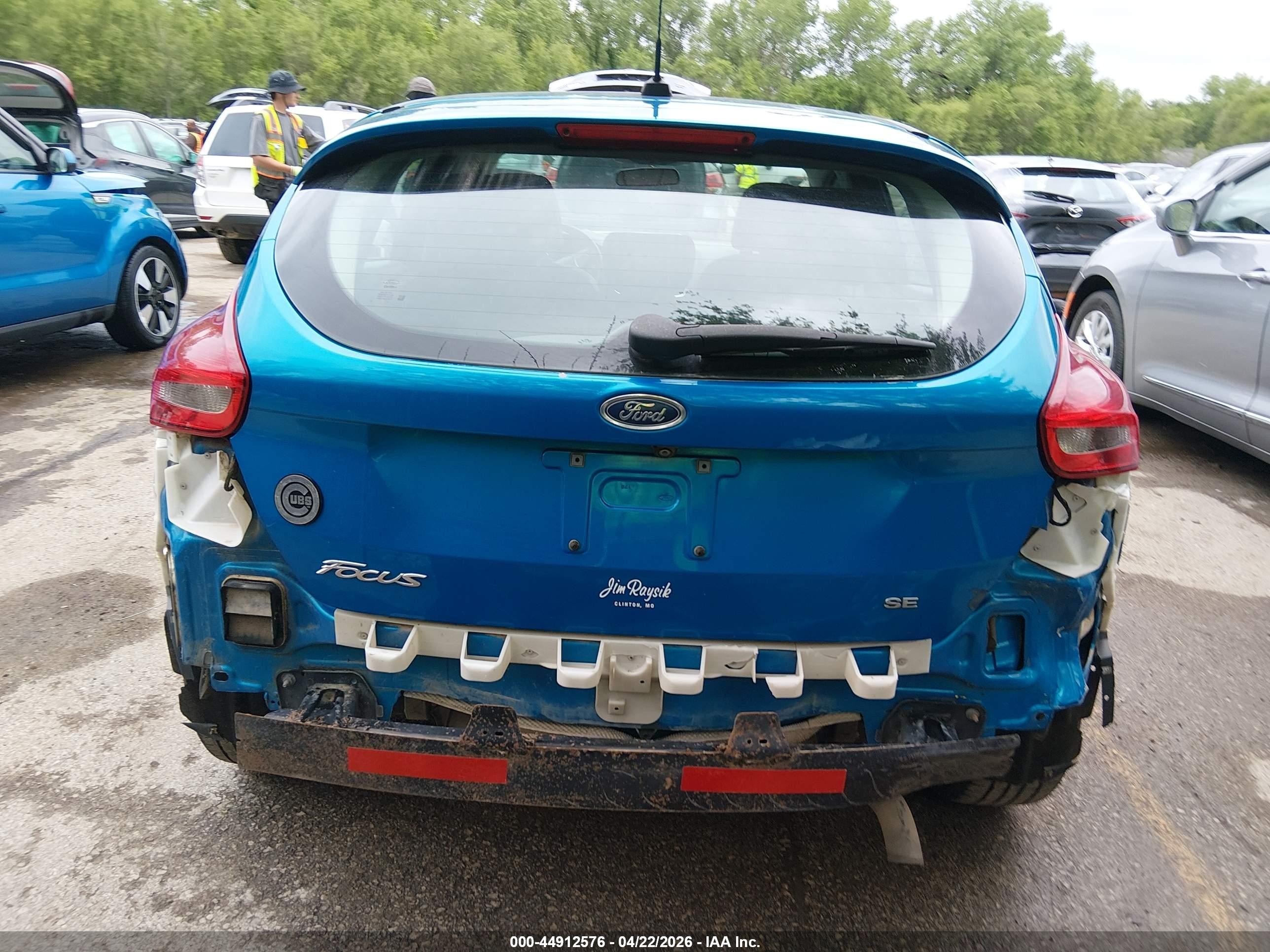 2015 Ford Focus Se Blue vin: 1FADP3K2XFL330271