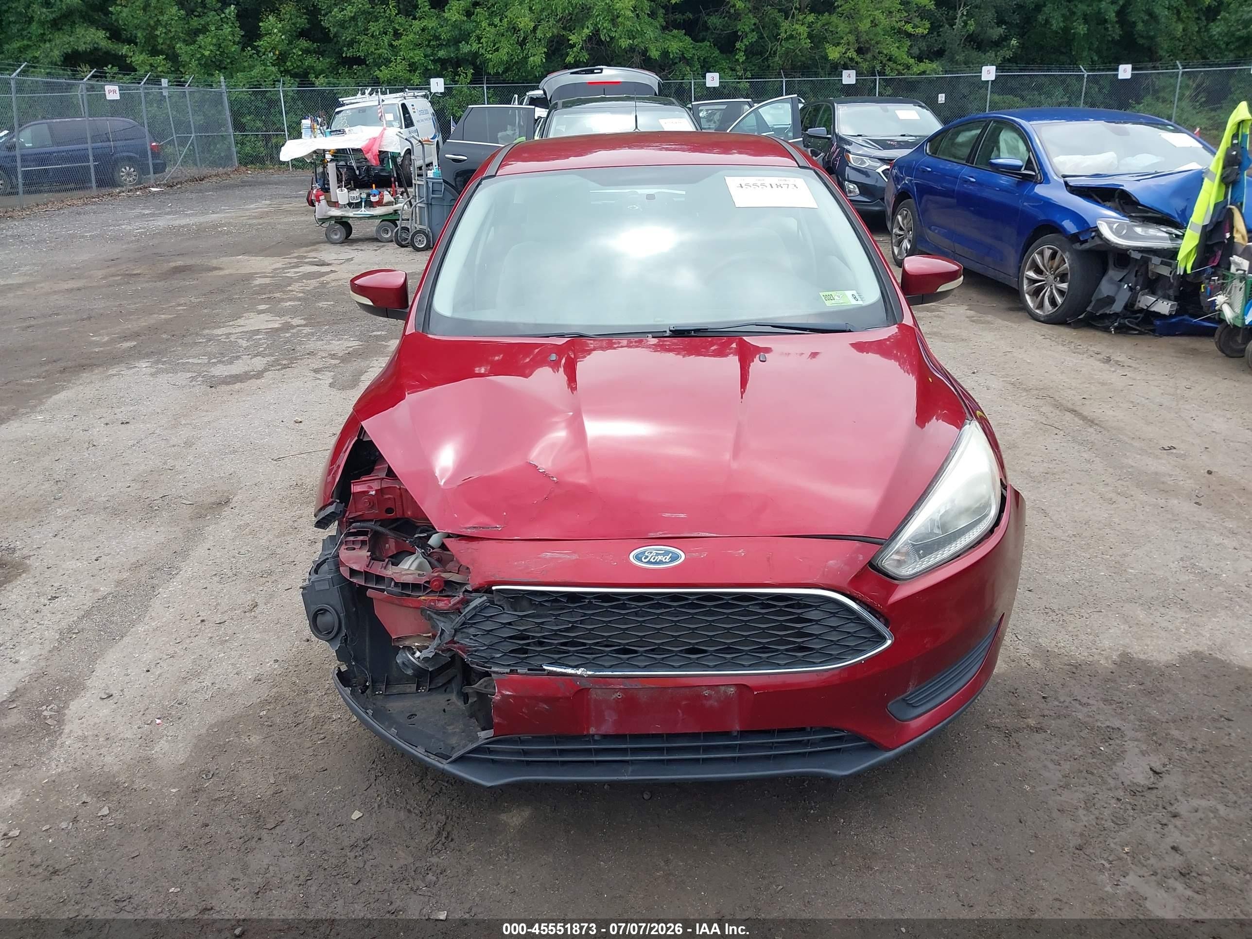 2015 Ford Focus Se Red vin: 1FADP3K2XFL372908