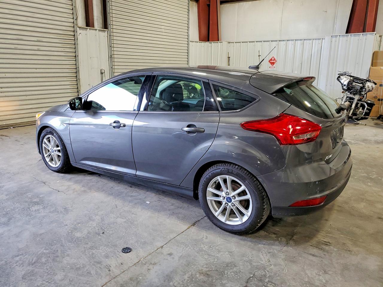 2015 Ford Focus Se Gray vin: 1FADP3K2XFL381060