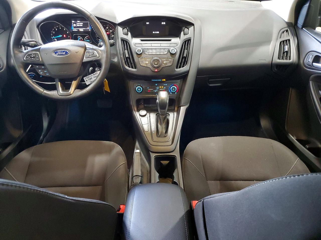 2015 Ford Focus Se Gray vin: 1FADP3K2XFL381060