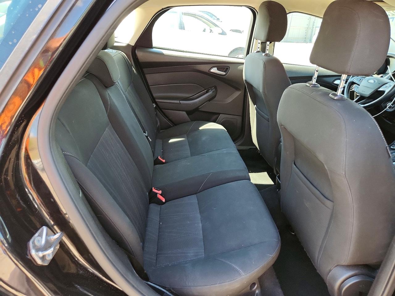 2015 Ford Focus Se Black vin: 1FADP3K2XFL384461