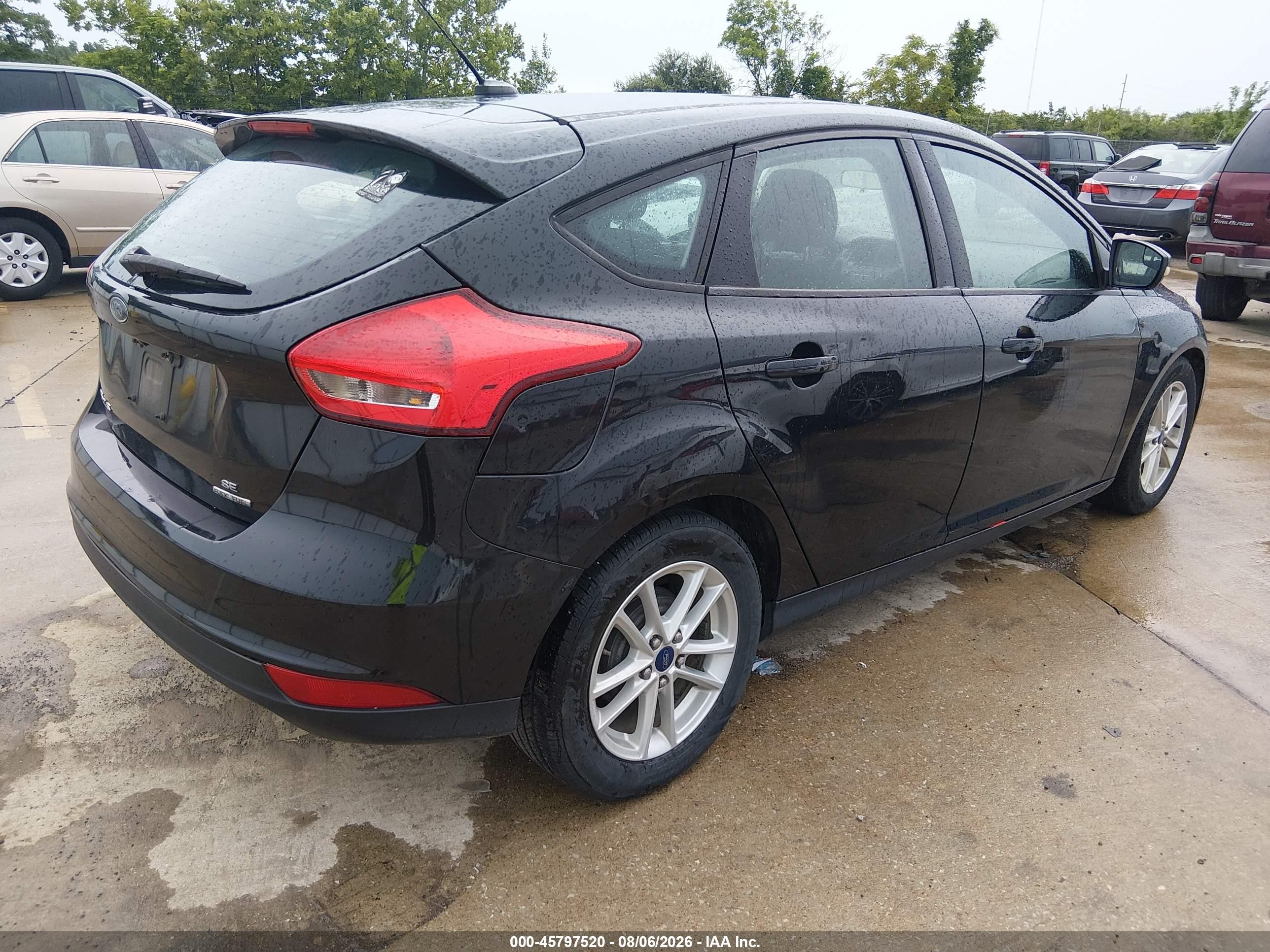 2015 Ford Focus Se Black vin: 1FADP3K2XFL385139