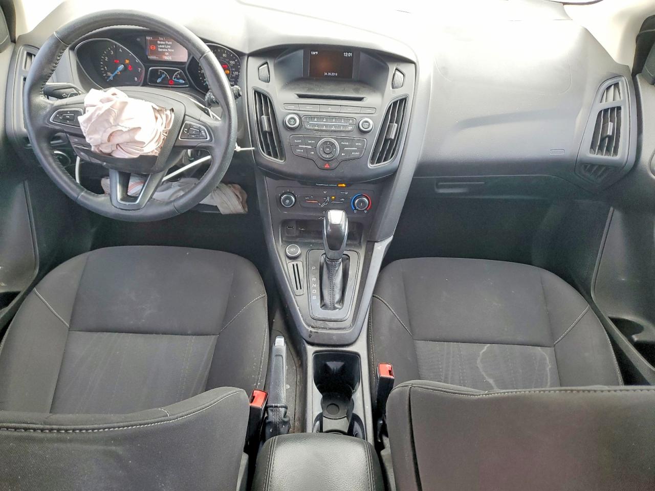 2016 Ford Focus Se White vin: 1FADP3K2XGL337206