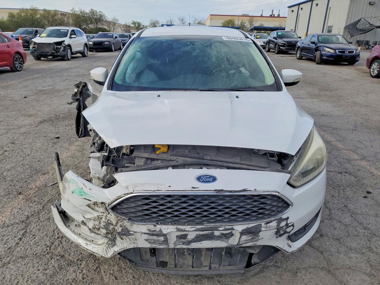 2016 Ford Focus Se White vin: 1FADP3K2XGL337206