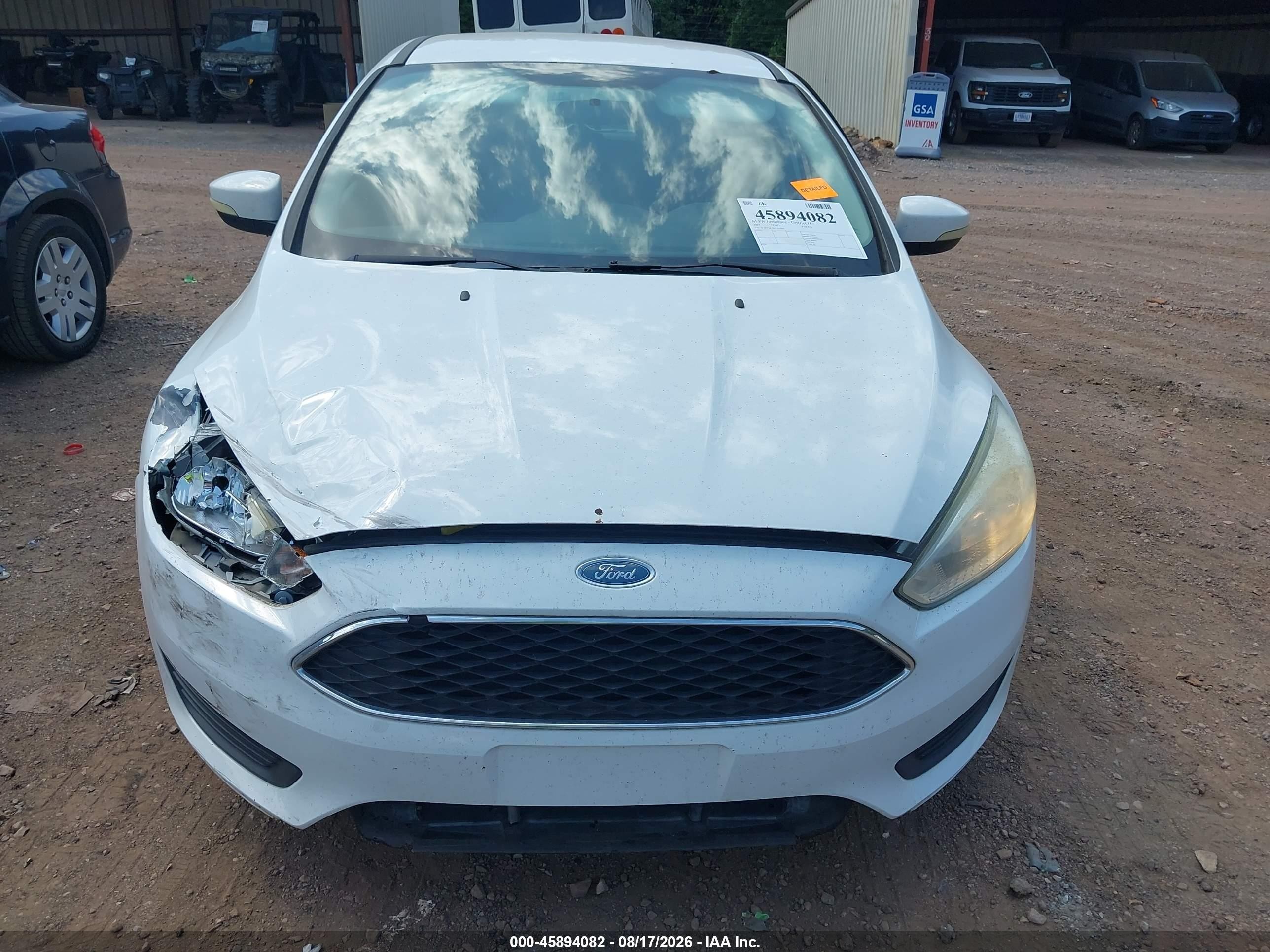 2017 Ford Focus Se White vin: 1FADP3K2XHL247992