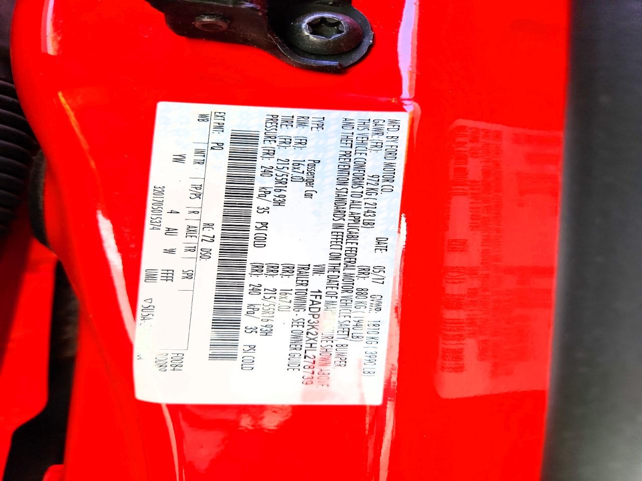 2017 Ford Focus Se Red vin: 1FADP3K2XHL278739