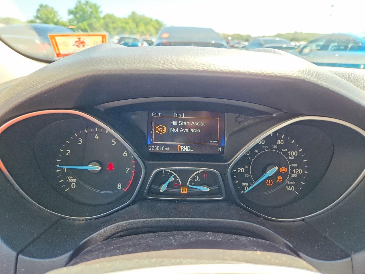 2017 Ford Focus Se Red vin: 1FADP3K2XHL278739