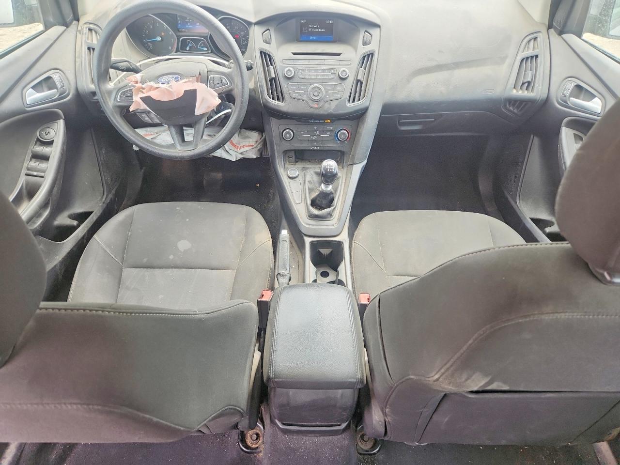 2015 Ford Focus Se Silver vin: 1FADP3KE1FL230389