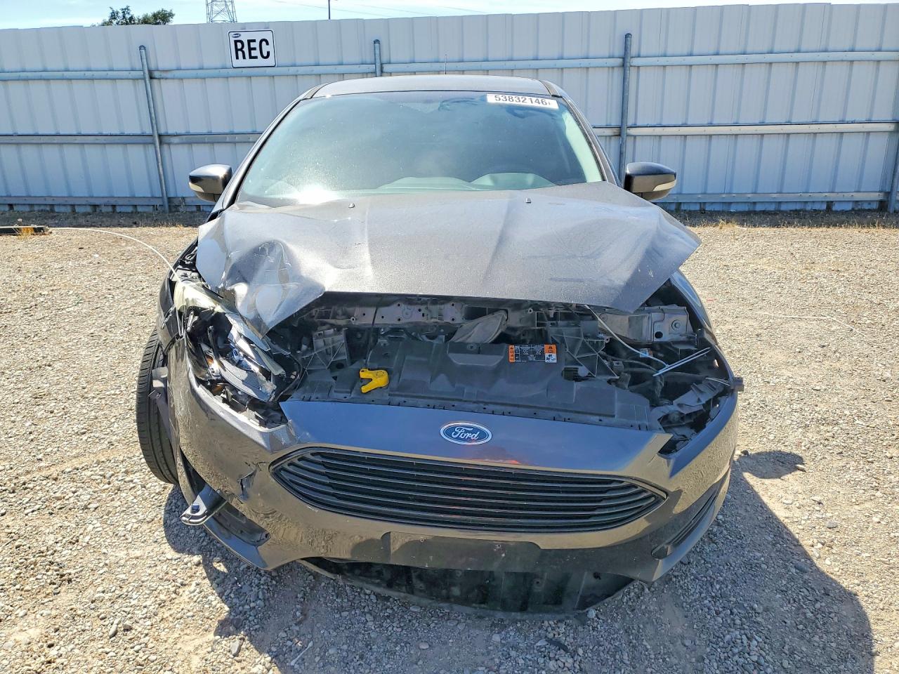 2016 Ford Focus Se Gray vin: 1FADP3KE5GL289558