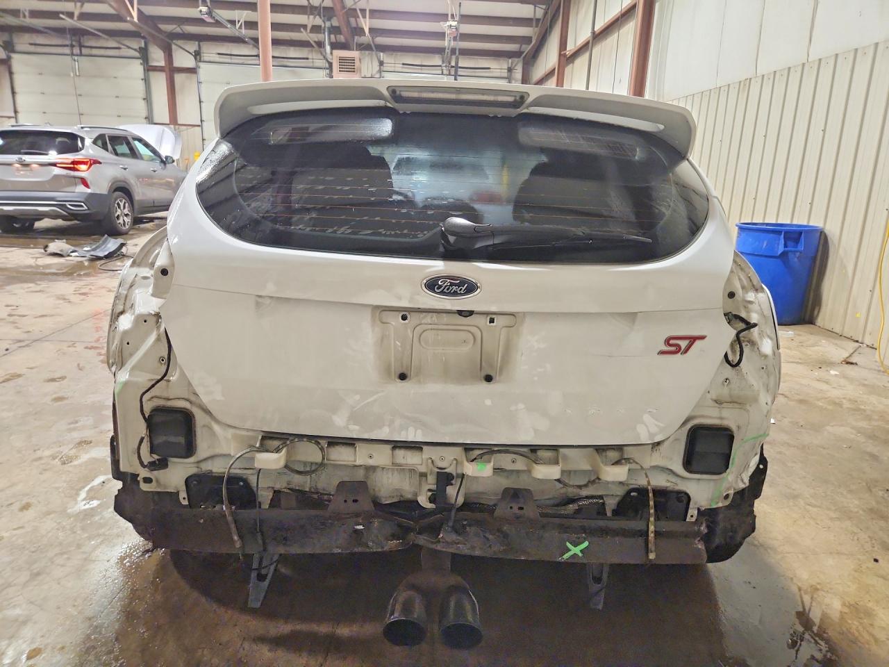 2015 Ford Focus St White vin: 1FADP3L90FL304015