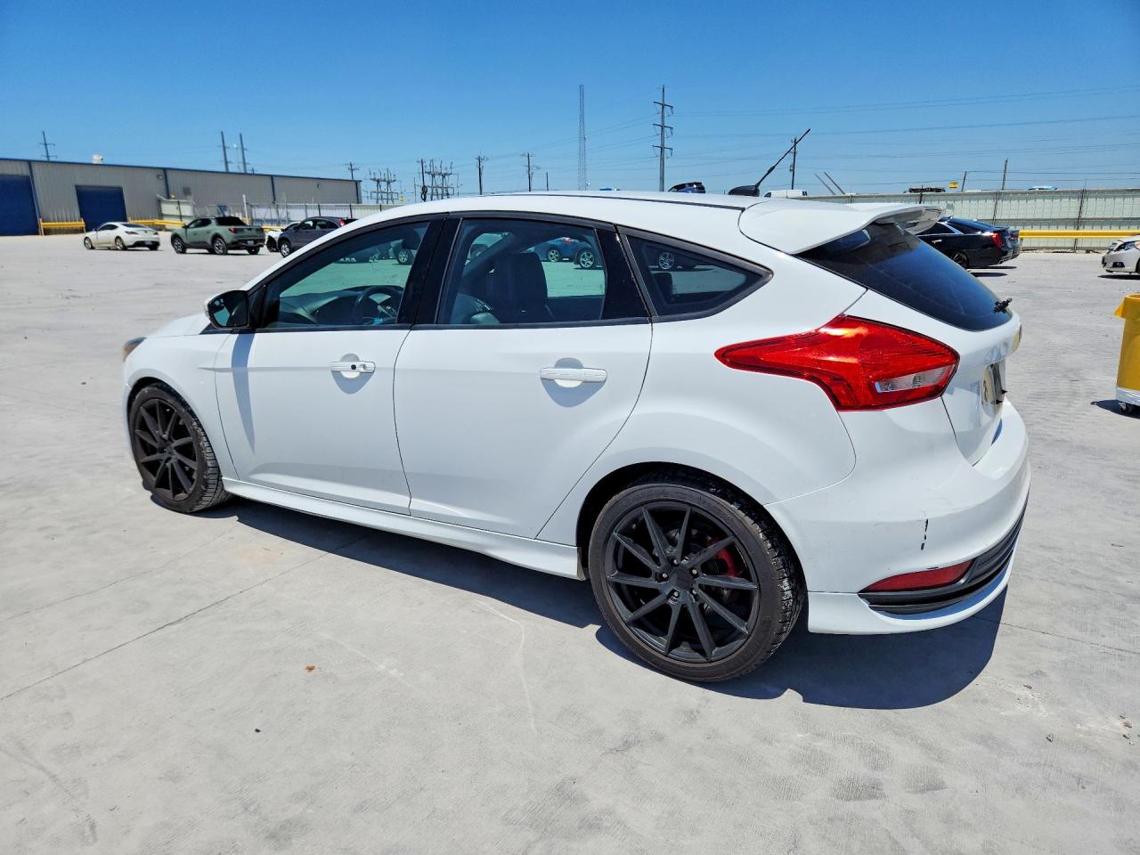 2015 Ford Focus St White vin: 1FADP3L90FL334132