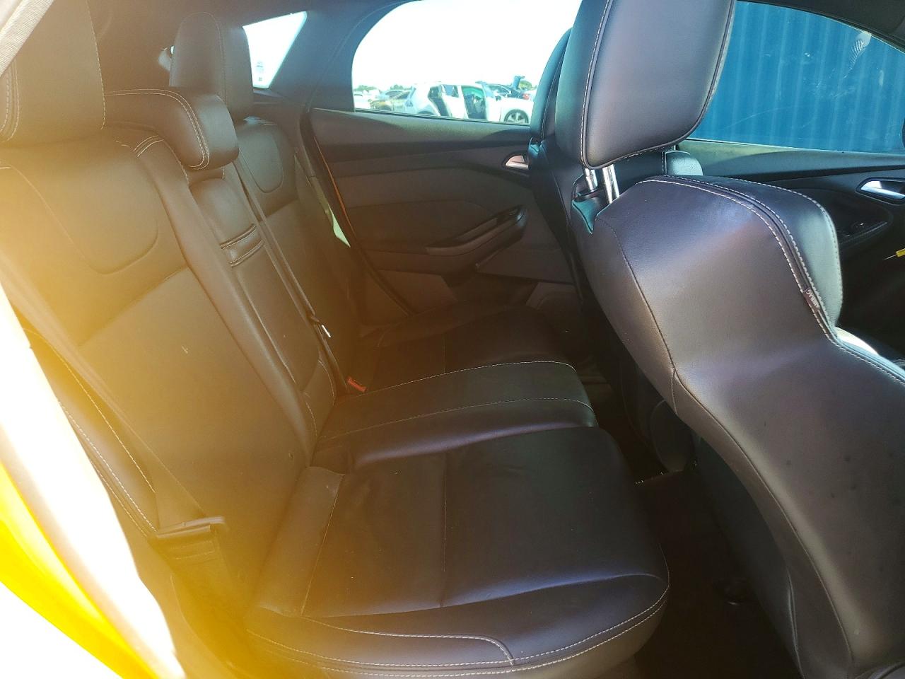 2013 Ford Focus St Gold vin: 1FADP3L91DL185839