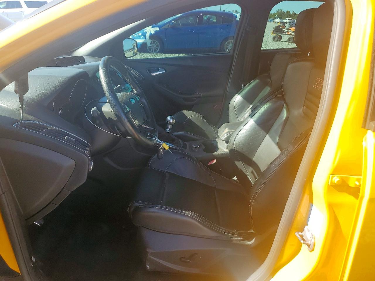 2013 Ford Focus St Gold vin: 1FADP3L91DL185839
