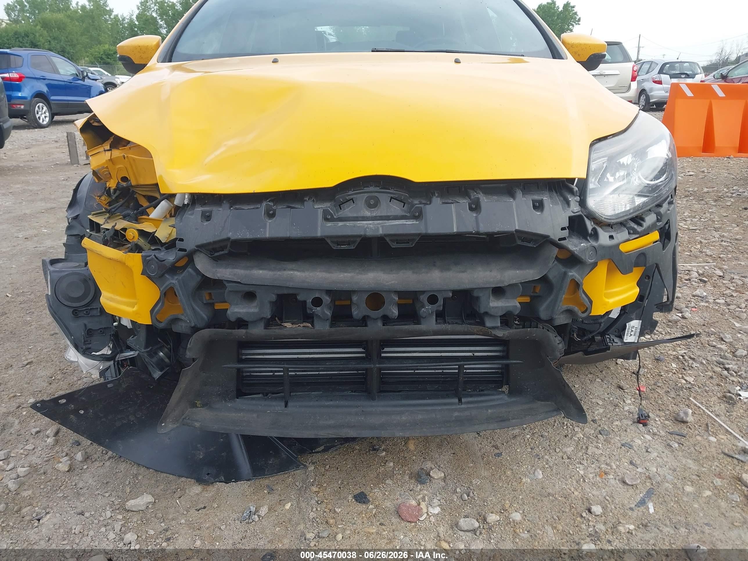 2013 Ford Focus St   Yellow vin: 1FADP3L91DL201893