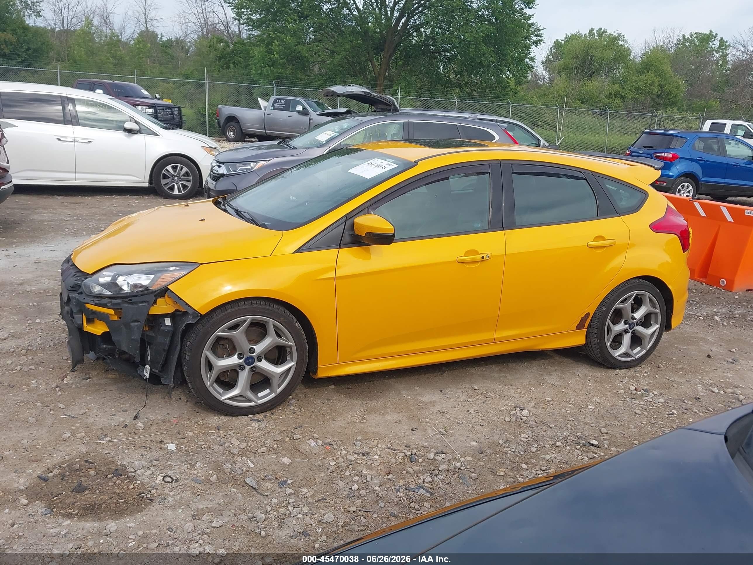 2013 Ford Focus St   Yellow vin: 1FADP3L91DL201893