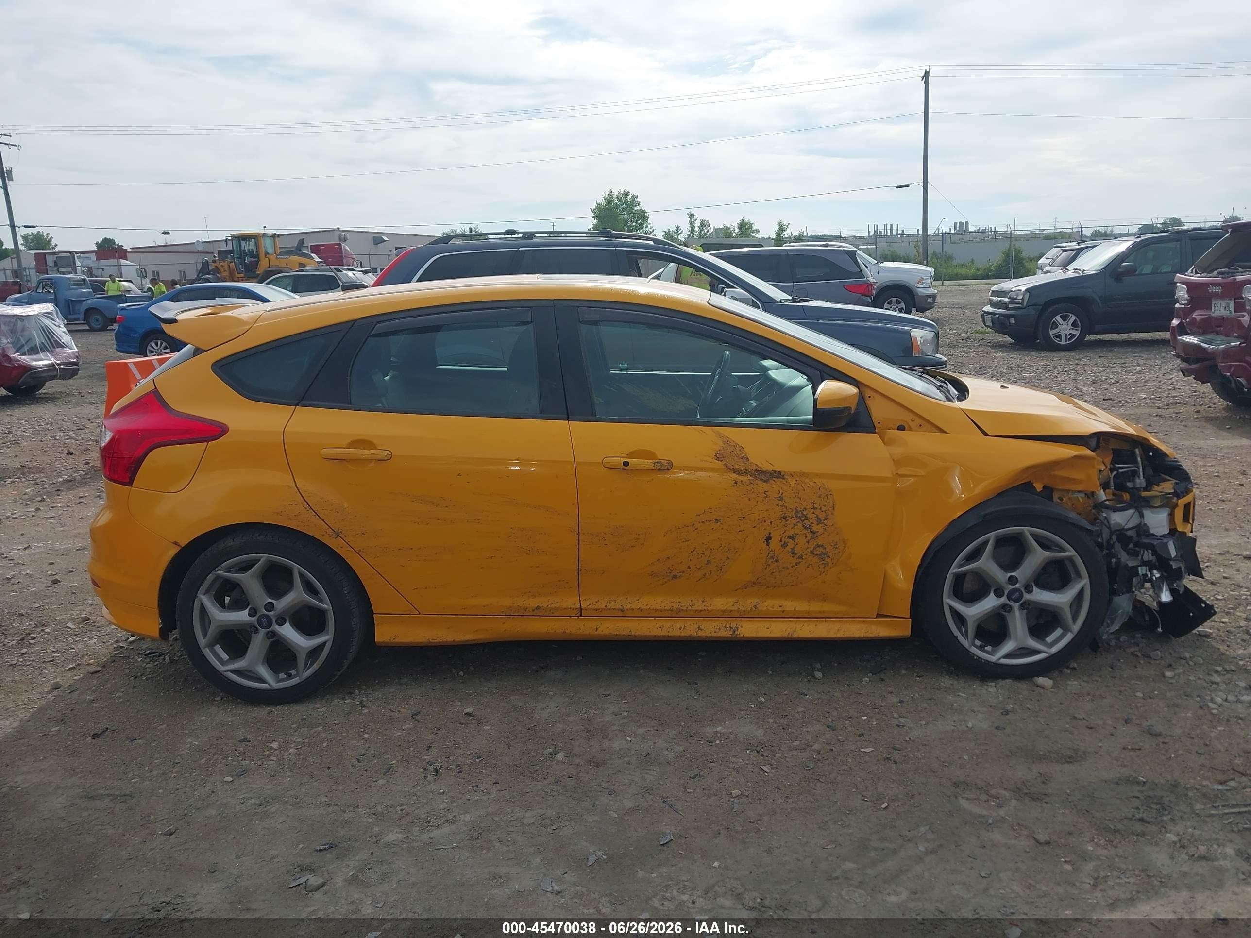 2013 Ford Focus St   Yellow vin: 1FADP3L91DL201893