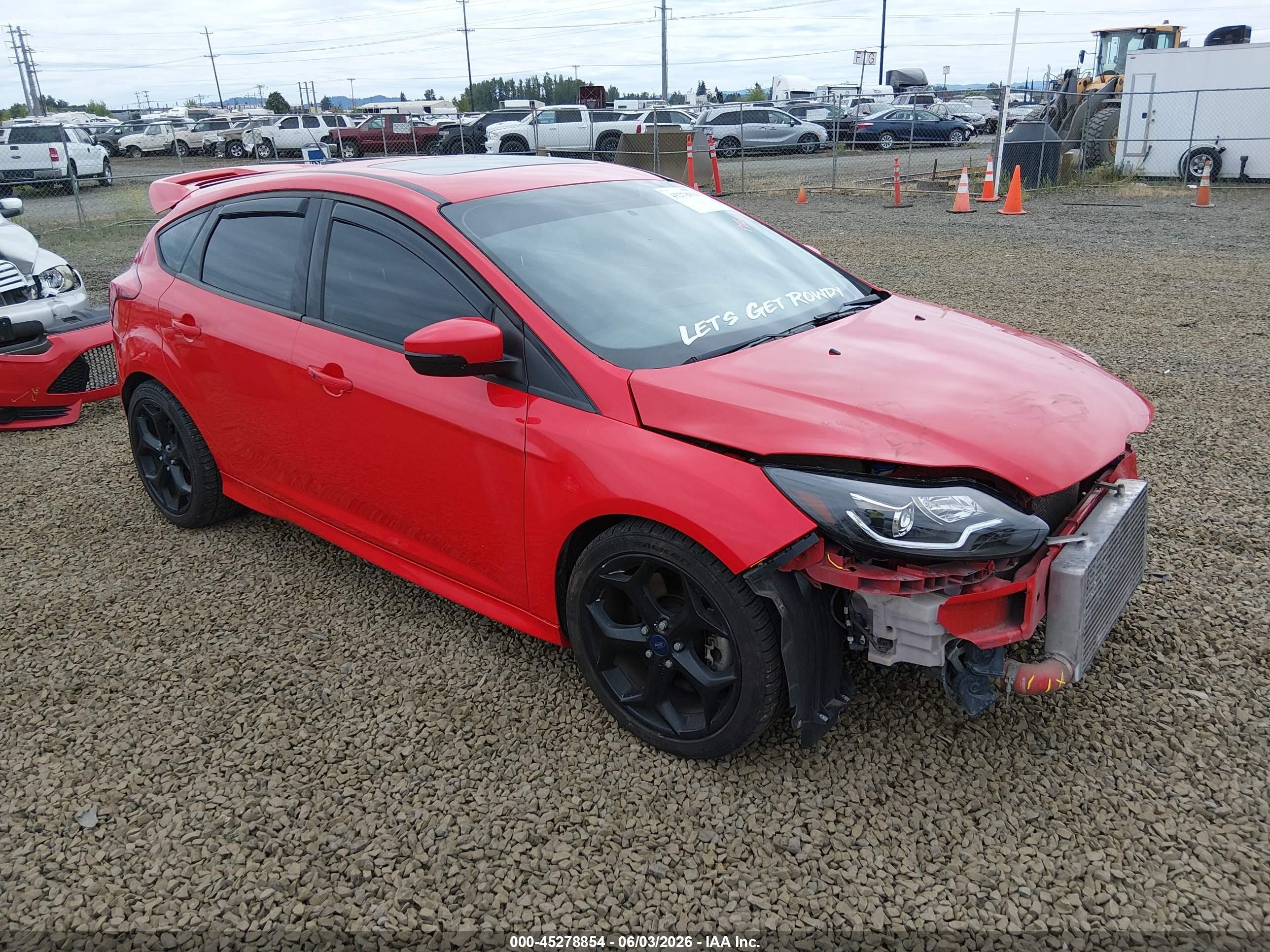2014 Ford Focus St   Red vin: 1FADP3L91EL338947