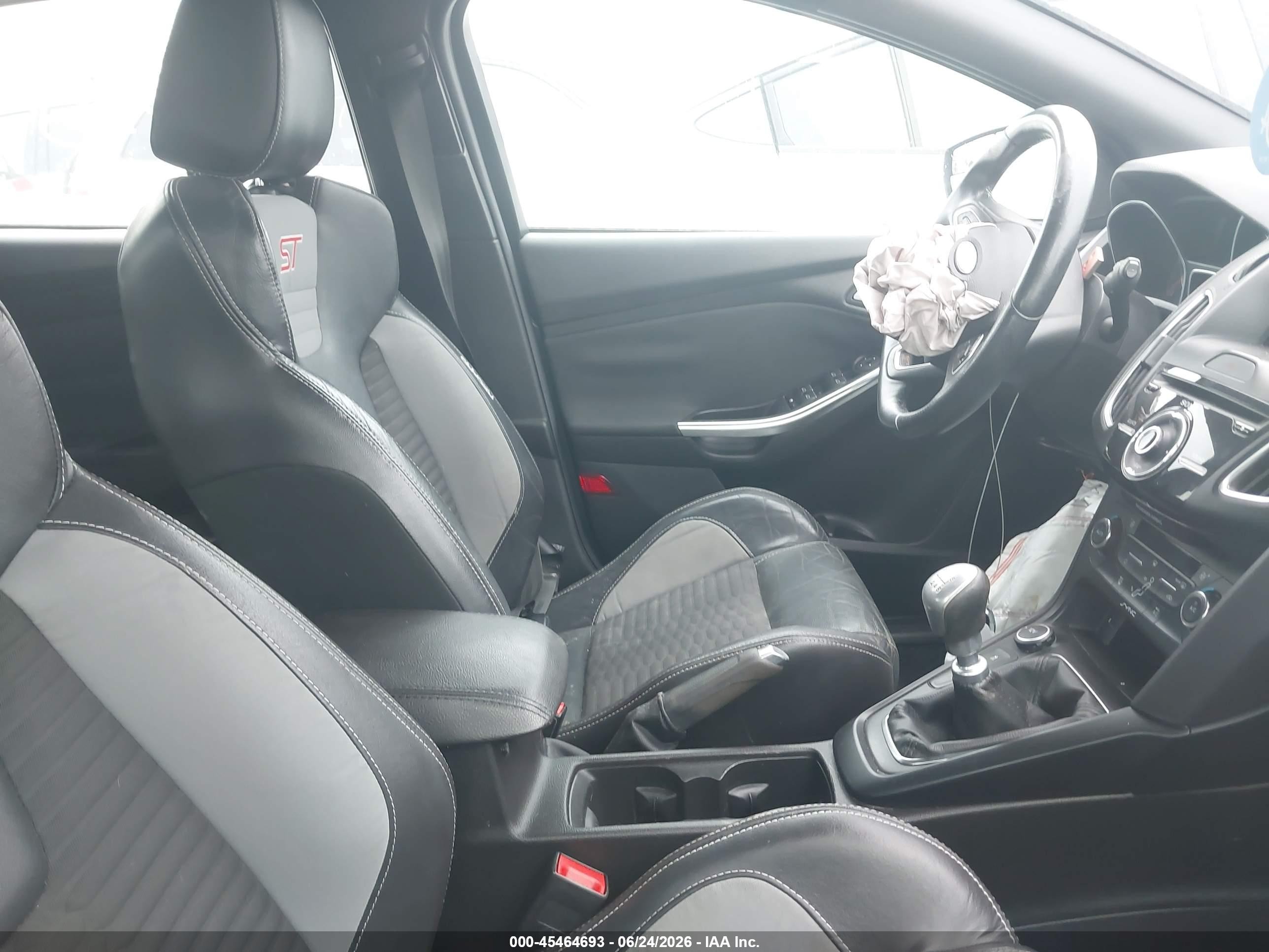 2015 Ford Focus St   Gray vin: 1FADP3L91FL285717