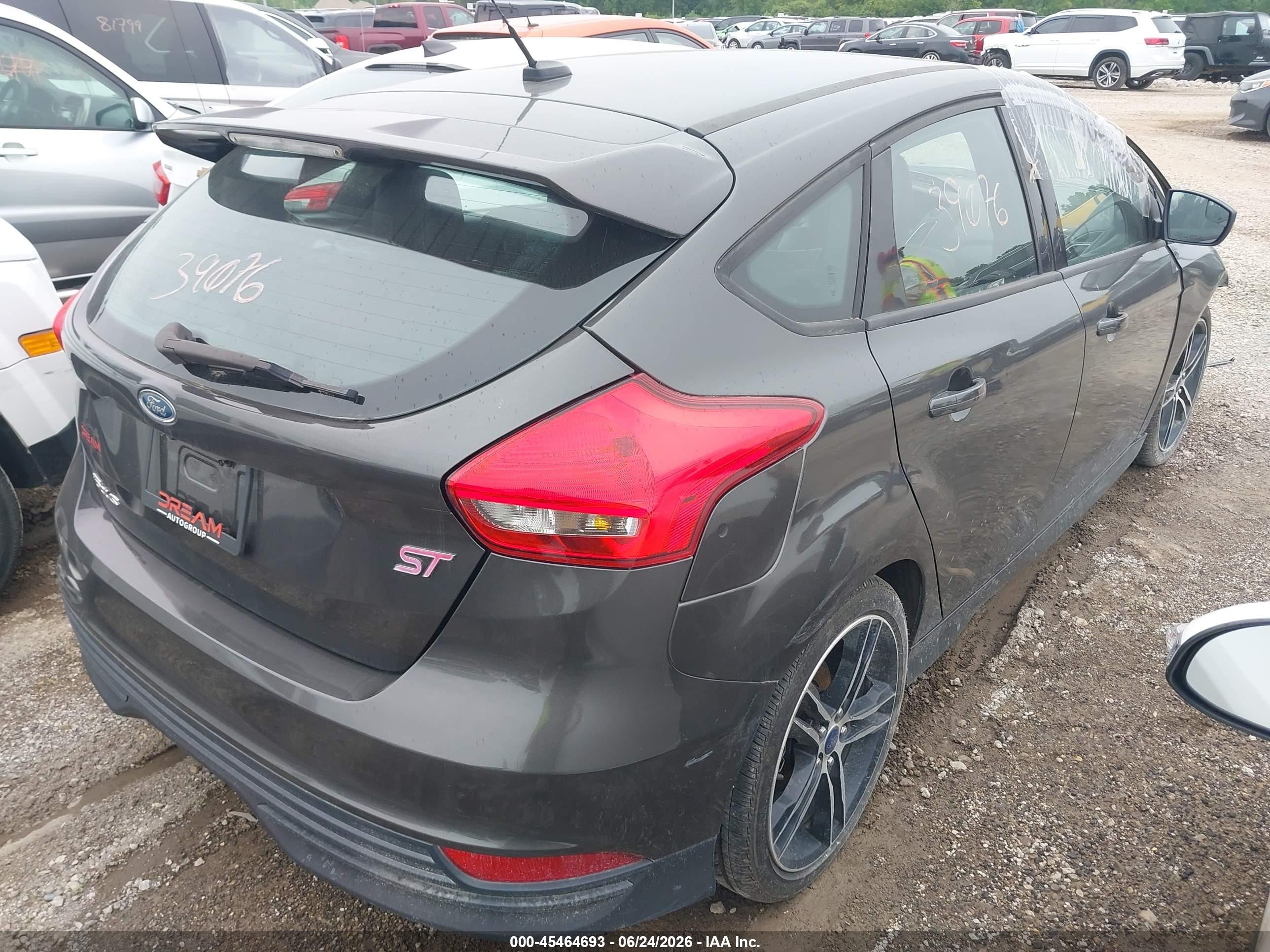 2015 Ford Focus St   Gray vin: 1FADP3L91FL285717