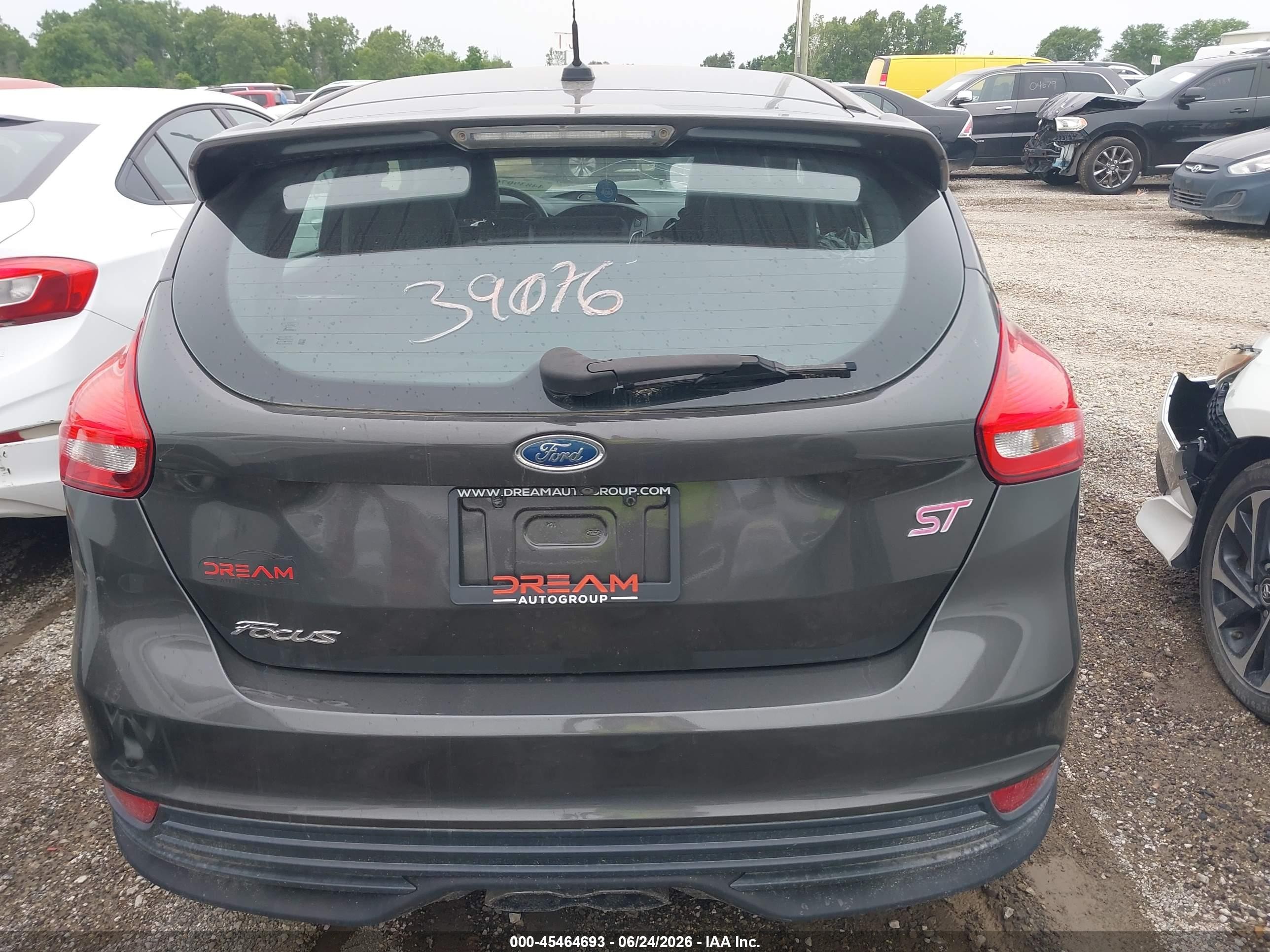 2015 Ford Focus St   Gray vin: 1FADP3L91FL285717