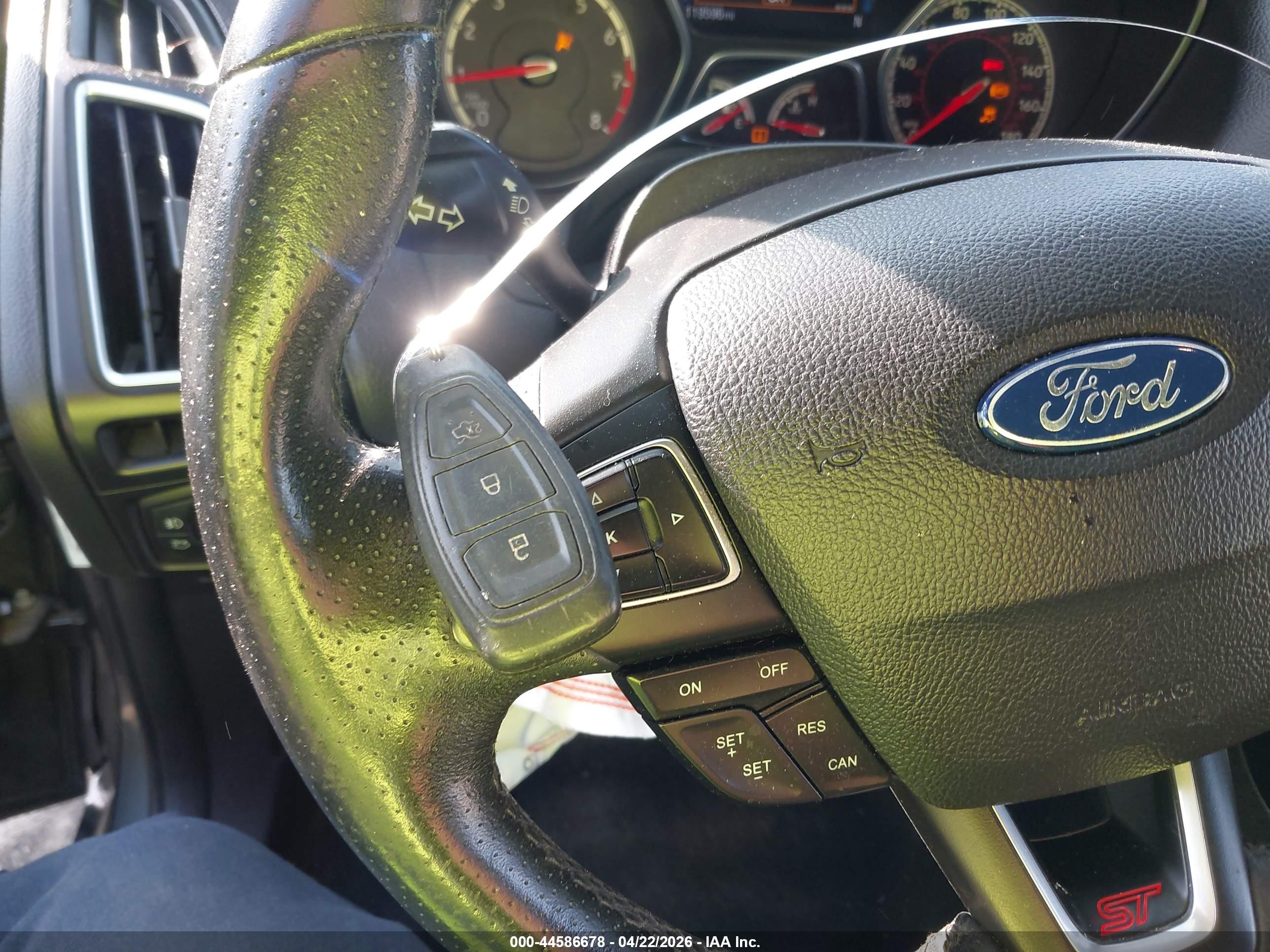2018 Ford Focus St   Gray vin: 1FADP3L91JL289324