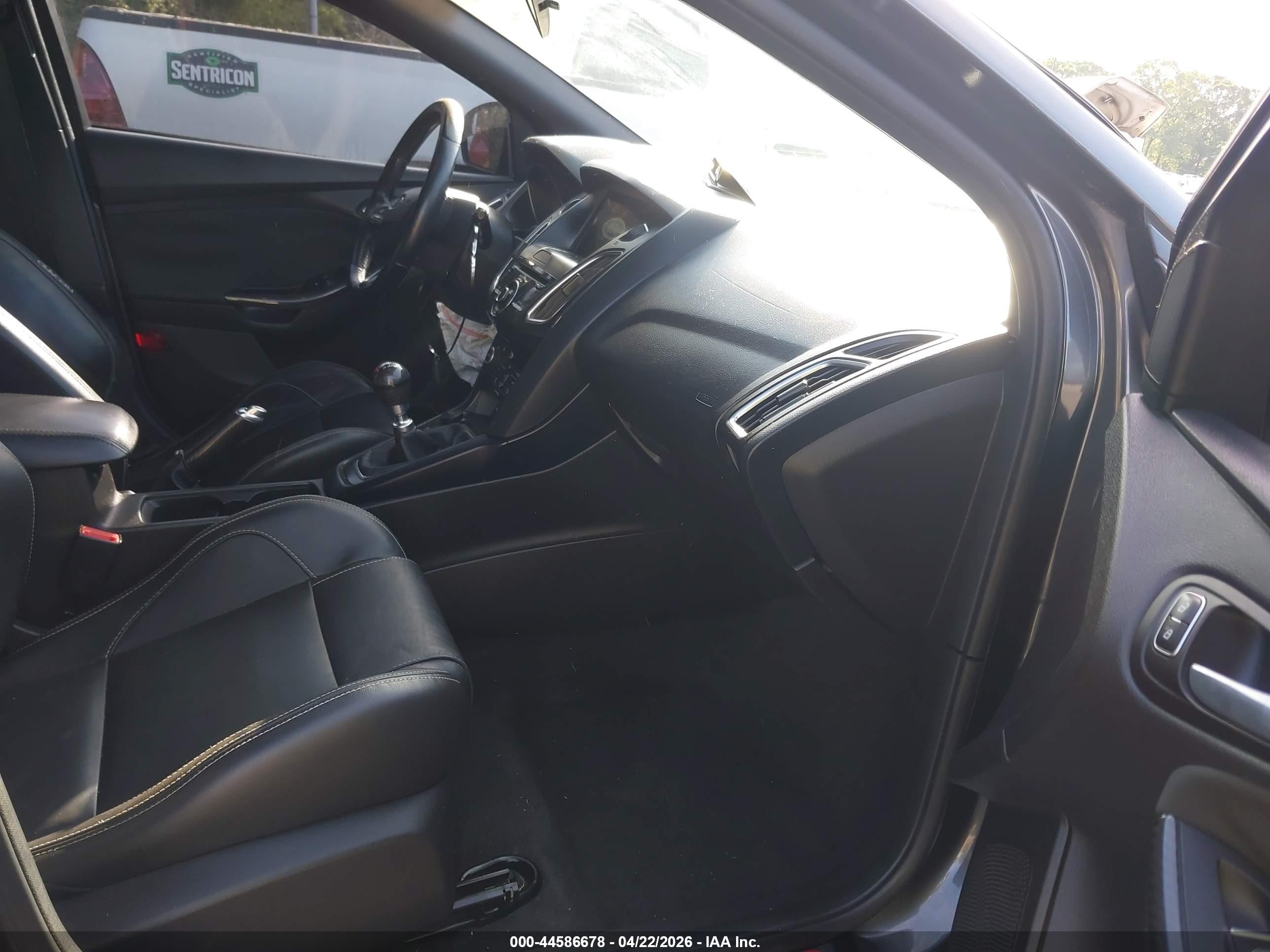 2018 Ford Focus St   Gray vin: 1FADP3L91JL289324