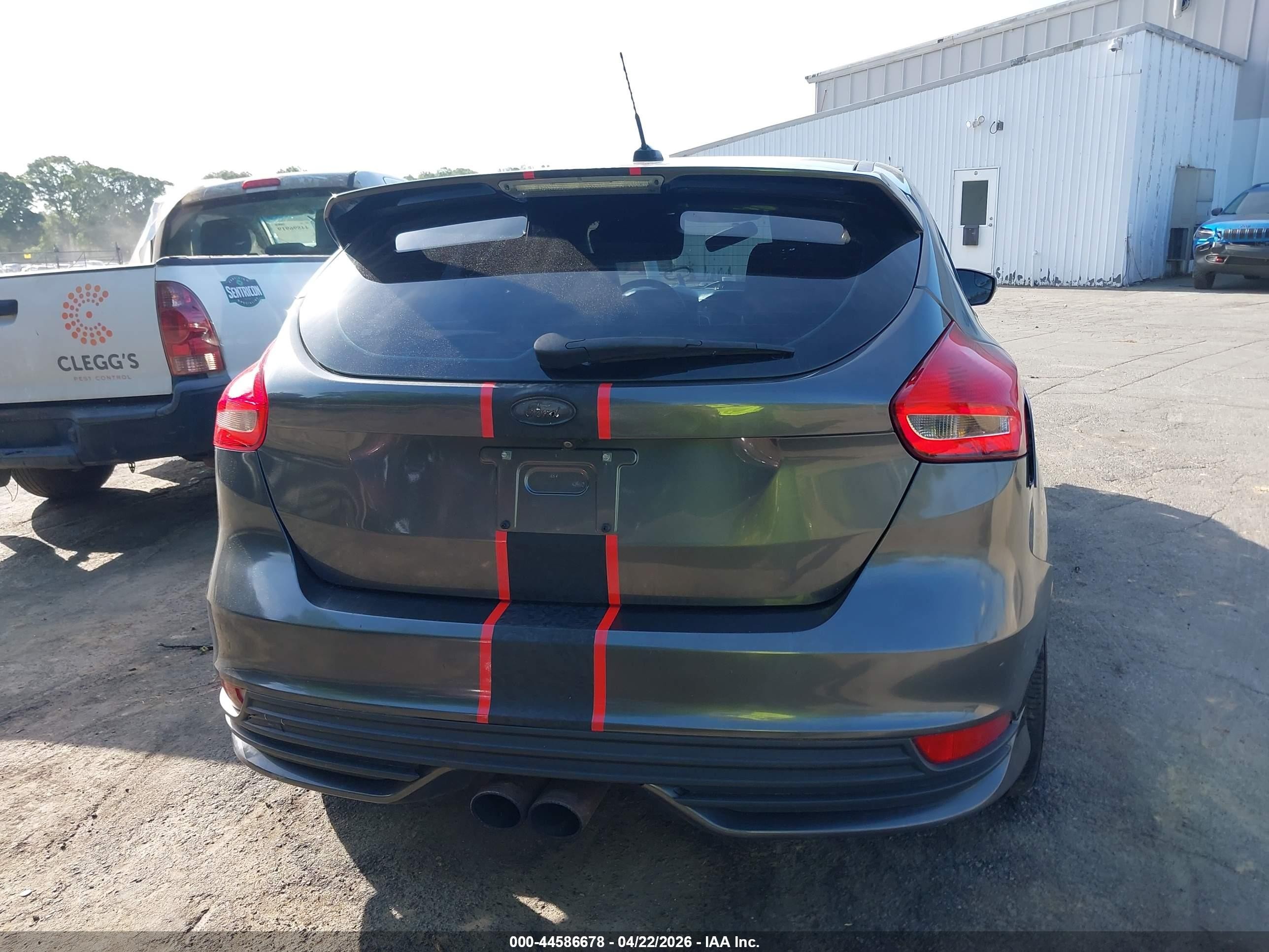2018 Ford Focus St   Gray vin: 1FADP3L91JL289324