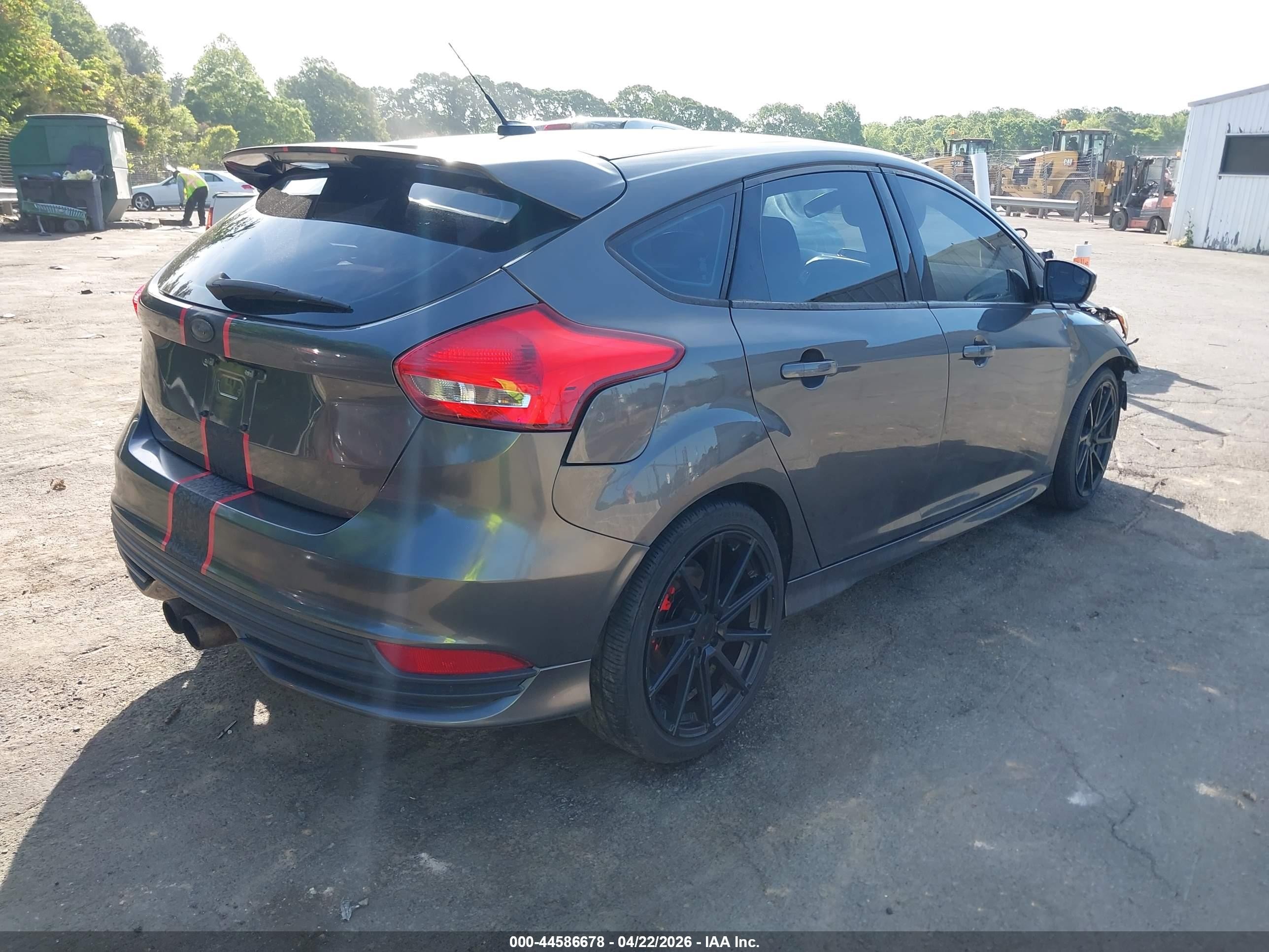 2018 Ford Focus St   Gray vin: 1FADP3L91JL289324