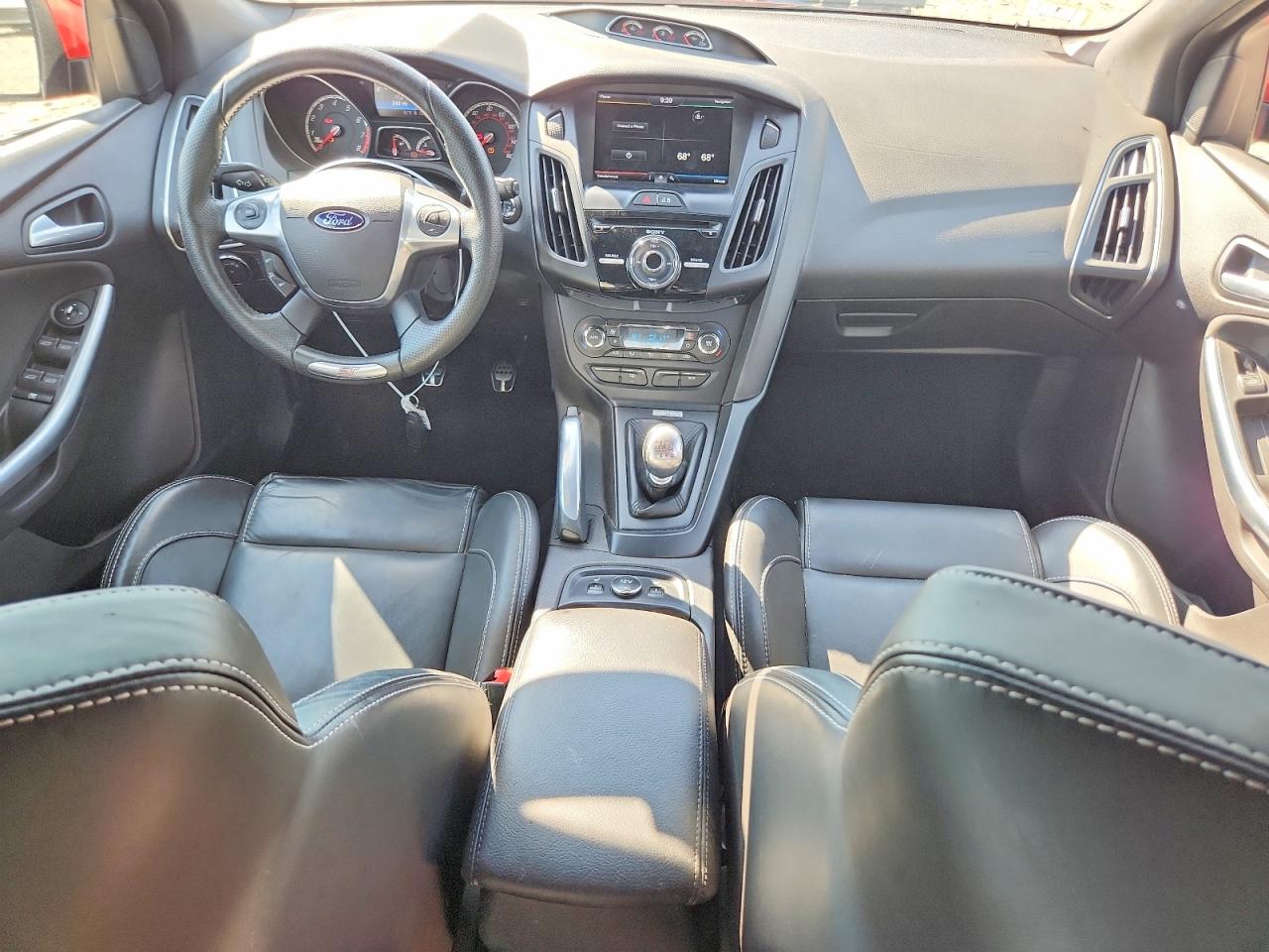 2014 Ford Focus St Red vin: 1FADP3L92EL125215